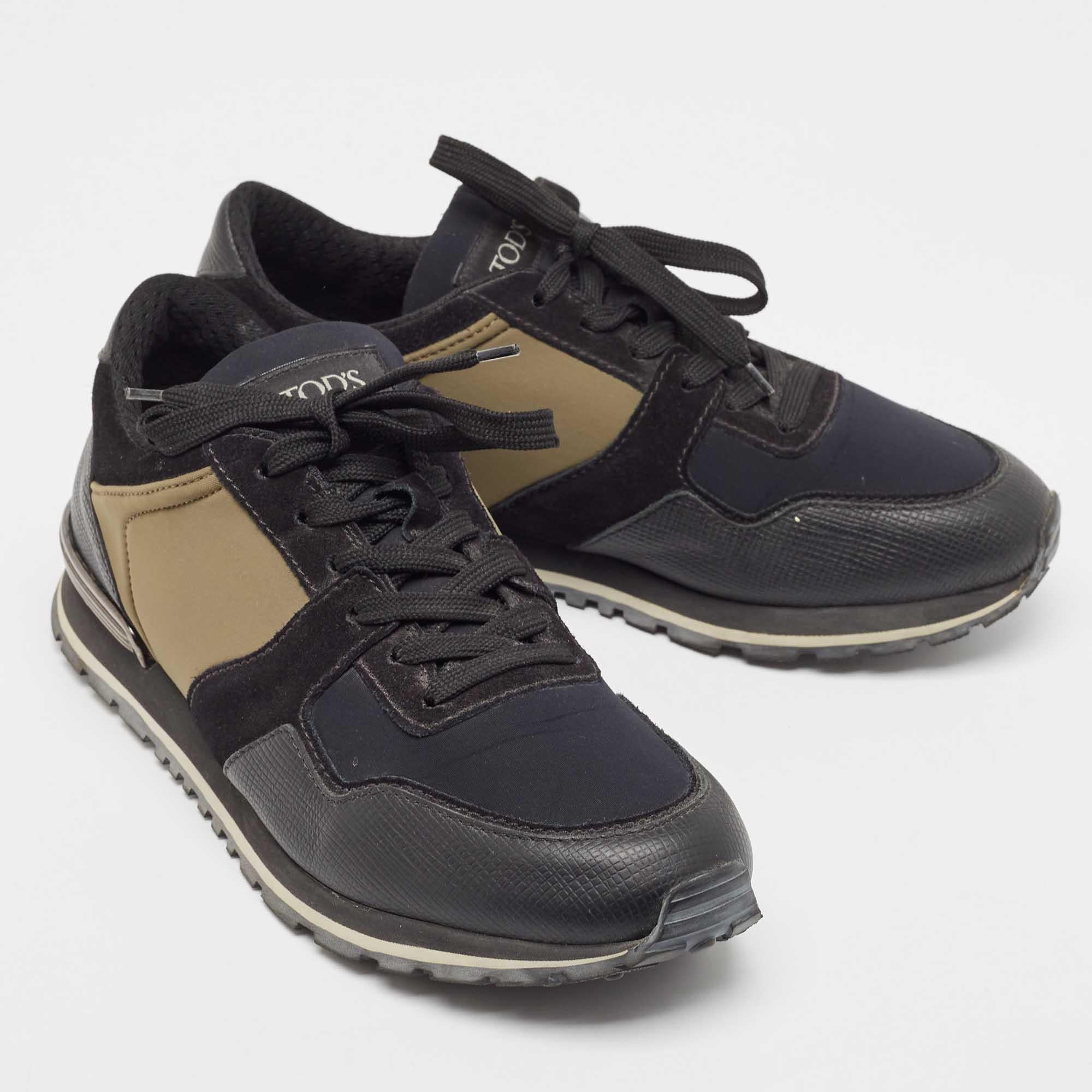 Tod's Tricolor Suede and LeatherLace Up Sneakers Size 41 In Good Condition For Sale In Dubai, Al Qouz 2