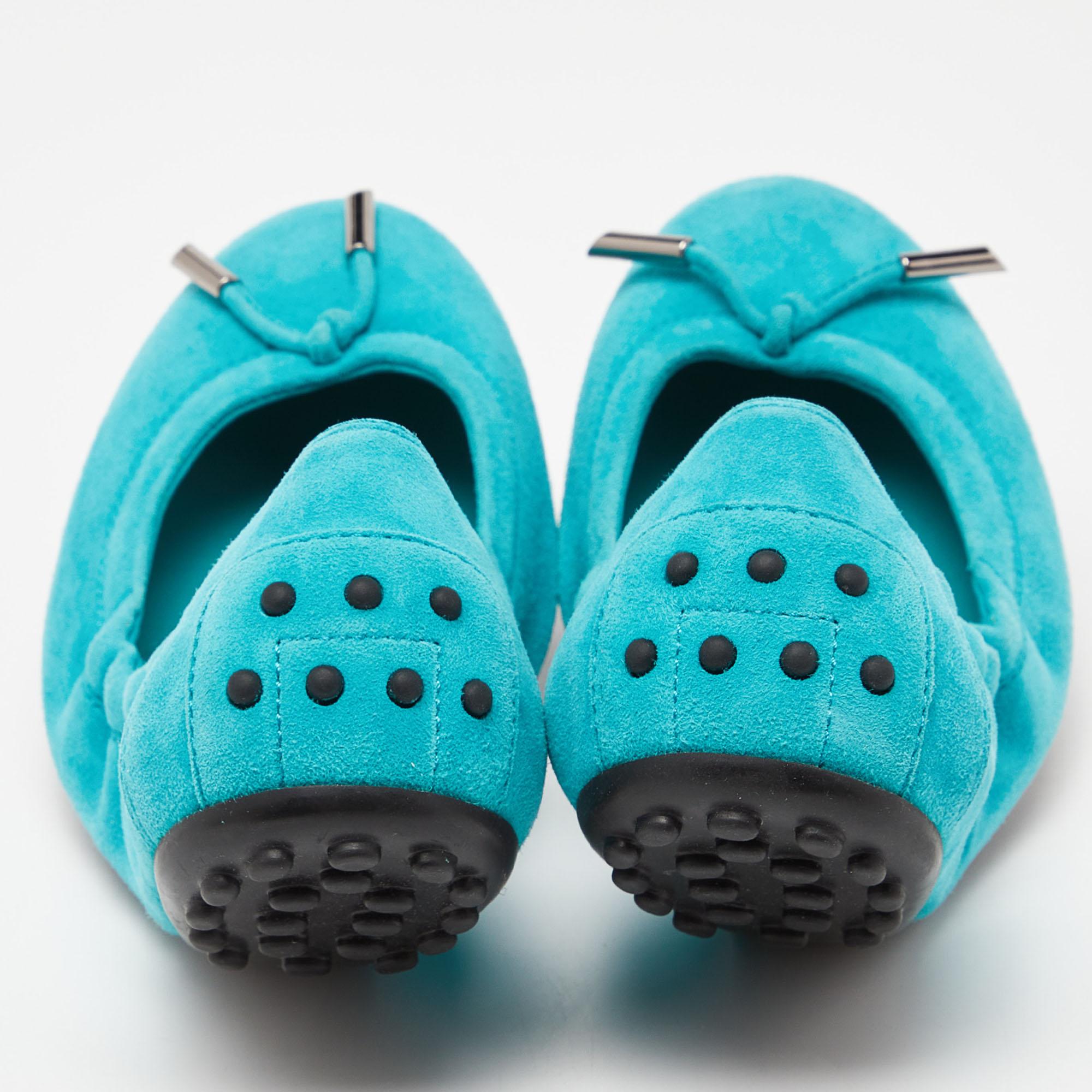 Women's Tod's Turquoise Suede Scrunch Ballet Flats Size 37.5 For Sale