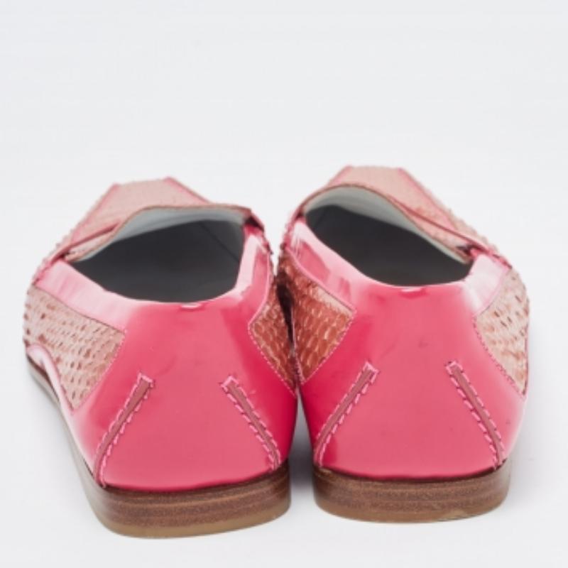 Mocasines Tod's bicolor charol y piel de serpiente talla 38 Marrón en venta