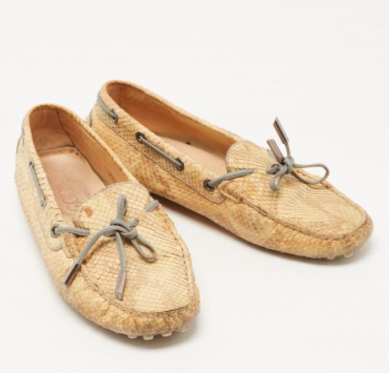 Tod's Two Tone Python Bow Loafers Size 35.5 For Sale 1