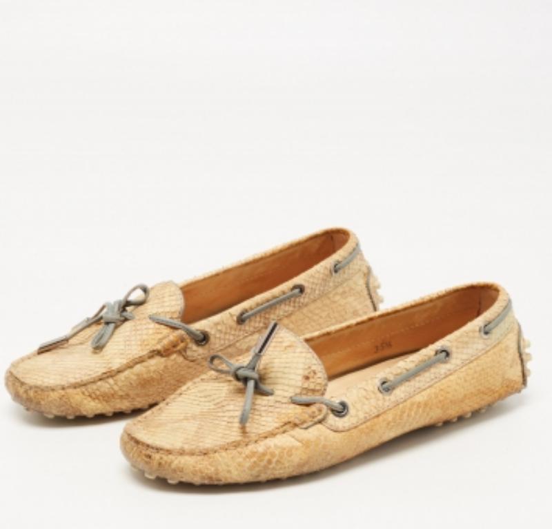 Tod's Two Tone Python Bow Loafers Size 35.5 For Sale 3