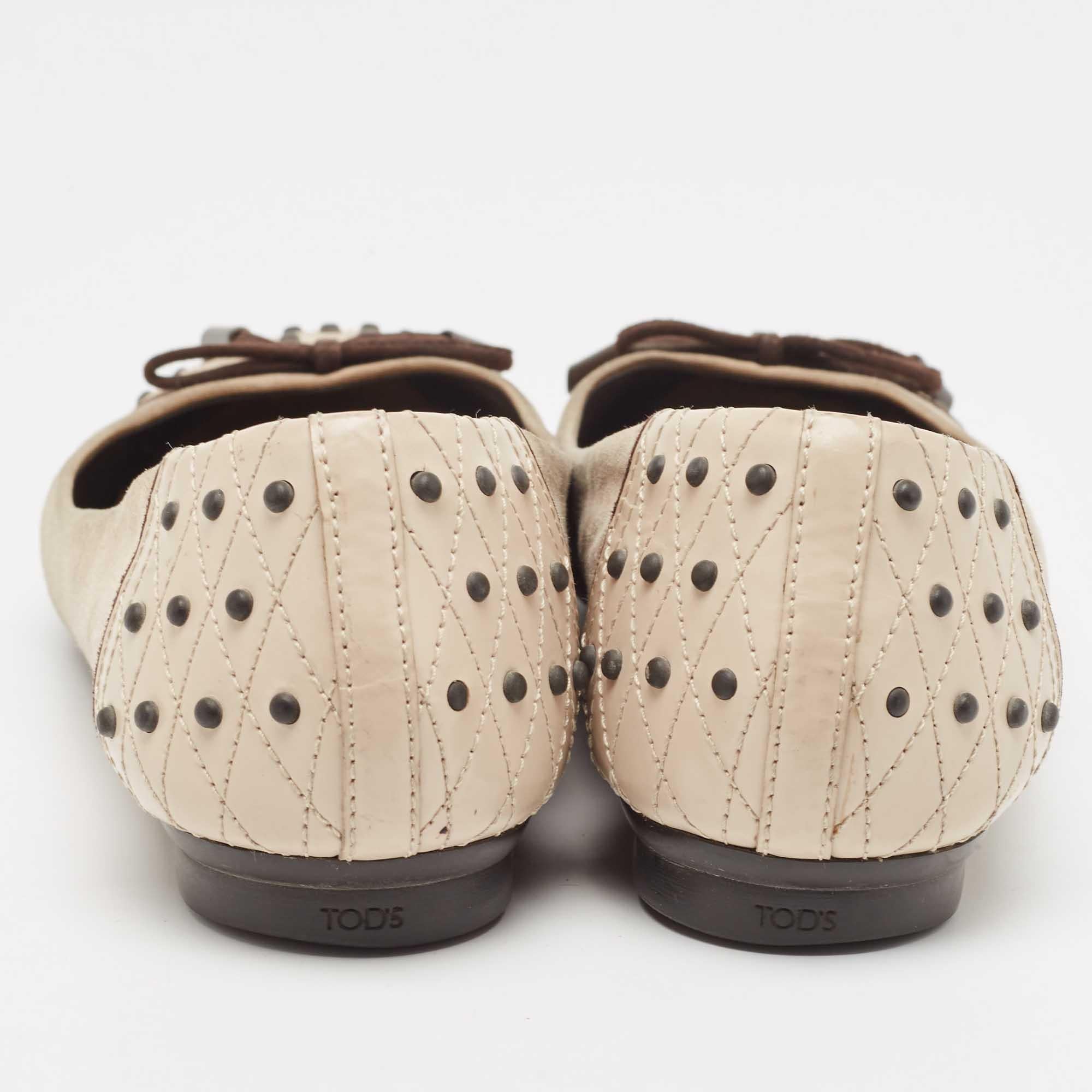 Women's Tod's Two Tone Suede and Studded Leather Bow Ballet Flats Size 39 For Sale