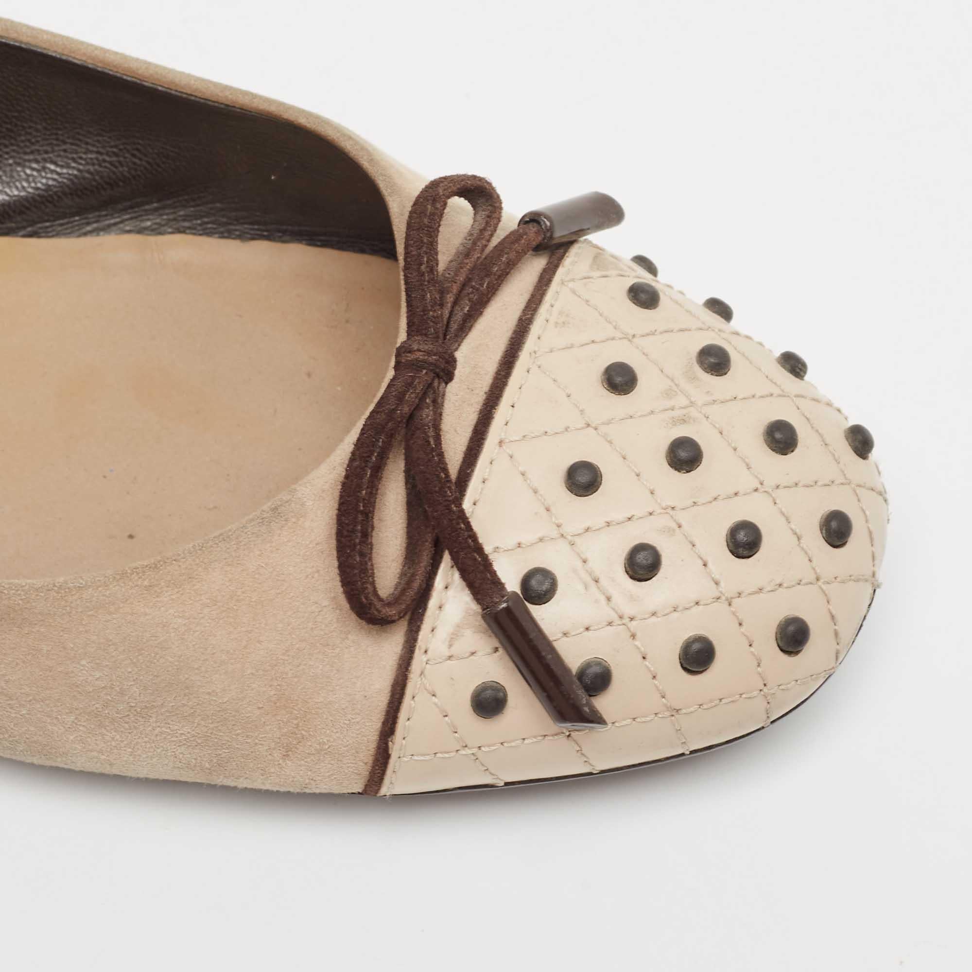 Tod's Two Tone Suede and Studded Leather Bow Ballet Flats Size 39 For Sale 2