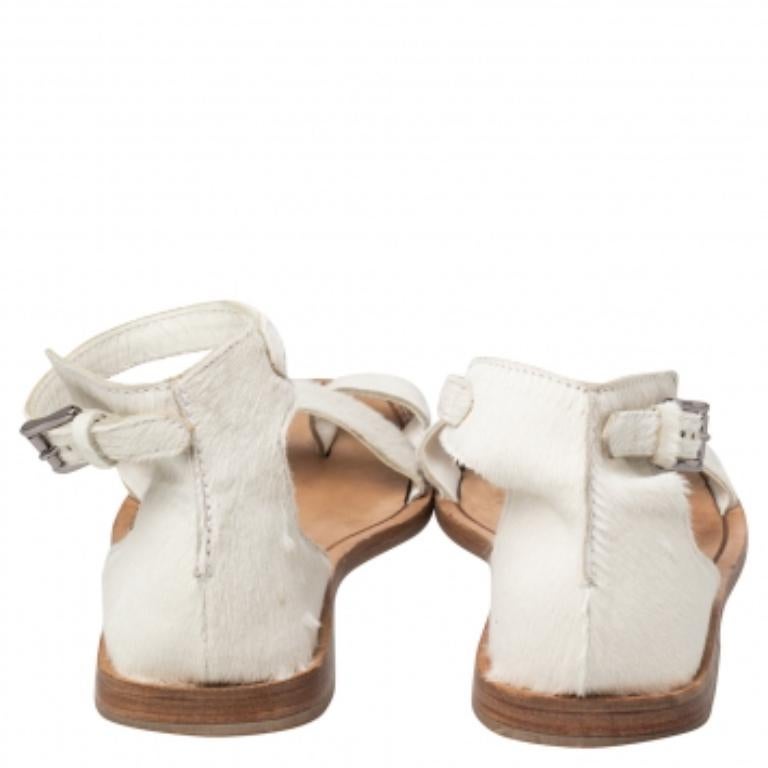 Tod's Weiße Sandalen aus Kalbshaar mit Knöchelriemen Größe 38,5 Damen