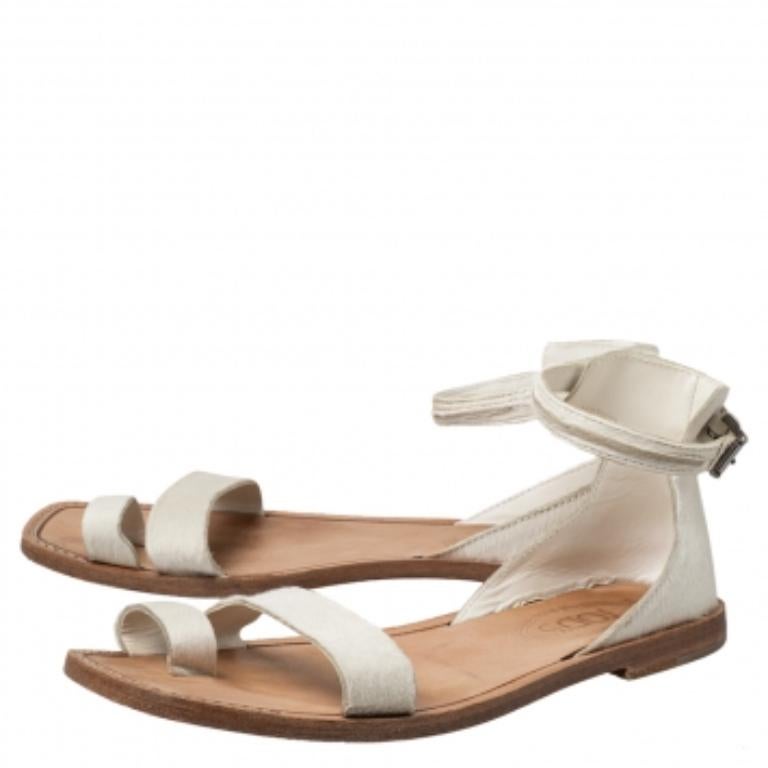 Tod's Weiße Sandalen aus Kalbshaar mit Knöchelriemen Größe 38,5 4
