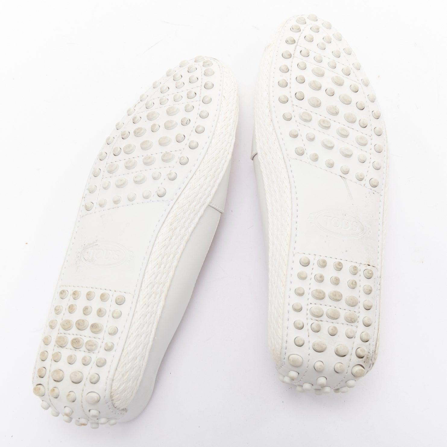 TOD'S mocassins en cuir espadrille à pois, blanc, or et miroir EU36 en vente 6
