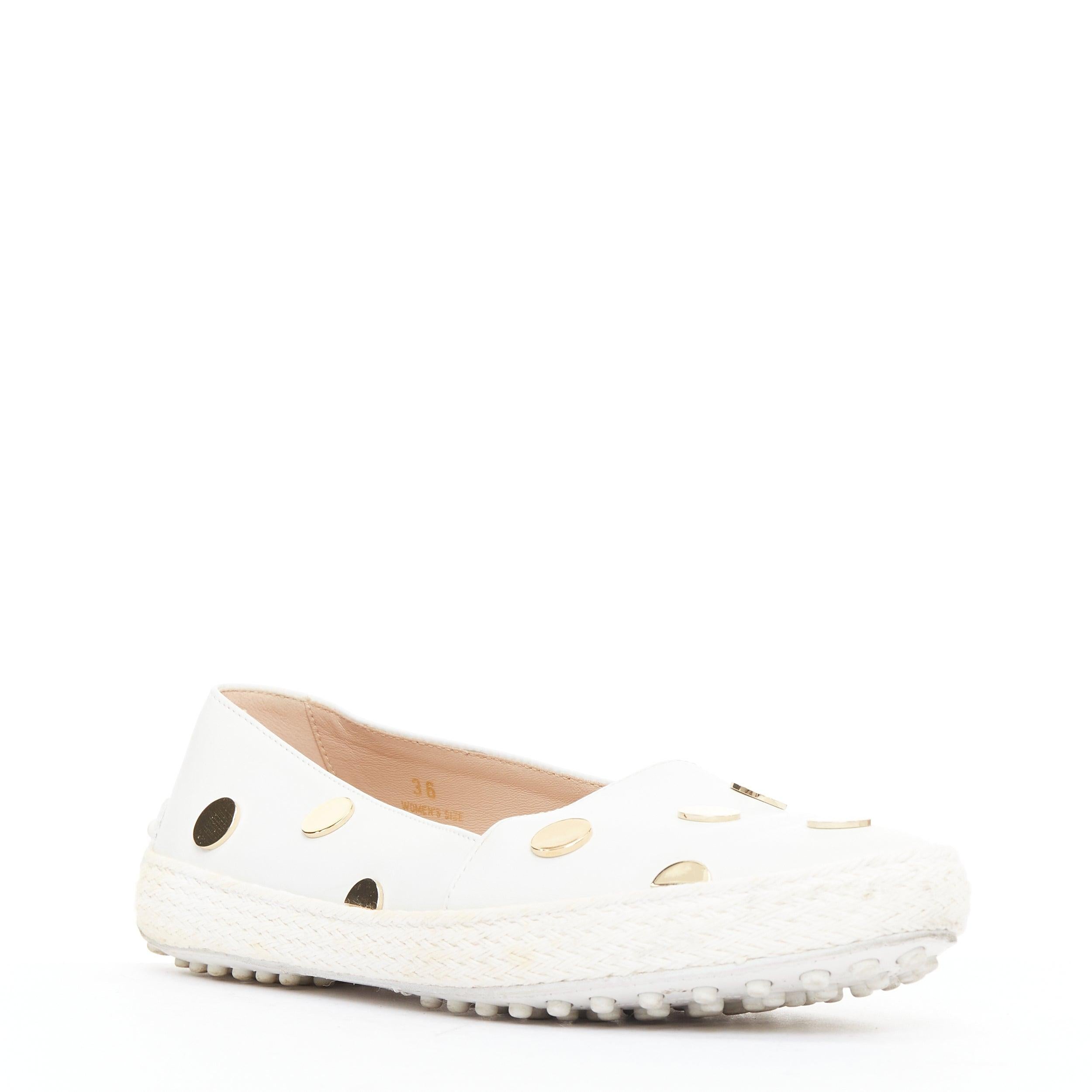 Gris TOD'S mocassins en cuir espadrille à pois, blanc, or et miroir EU36 en vente