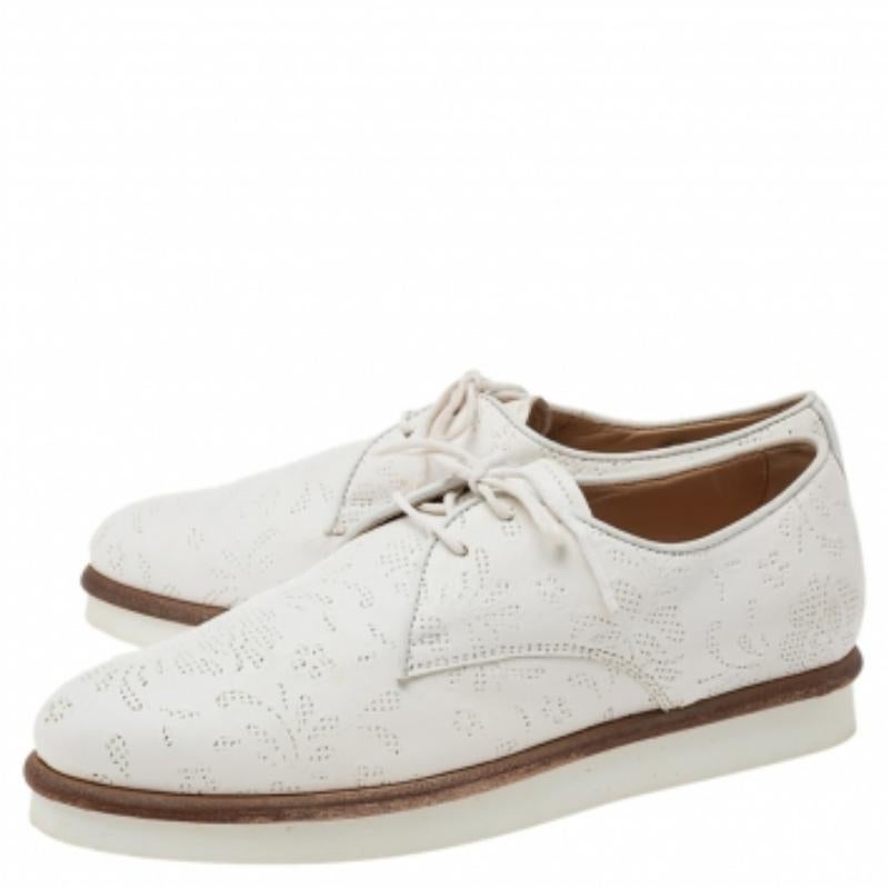 Tod's Weiß Laser Cut Leder Spitzen Derby Größe 37 im Angebot 1