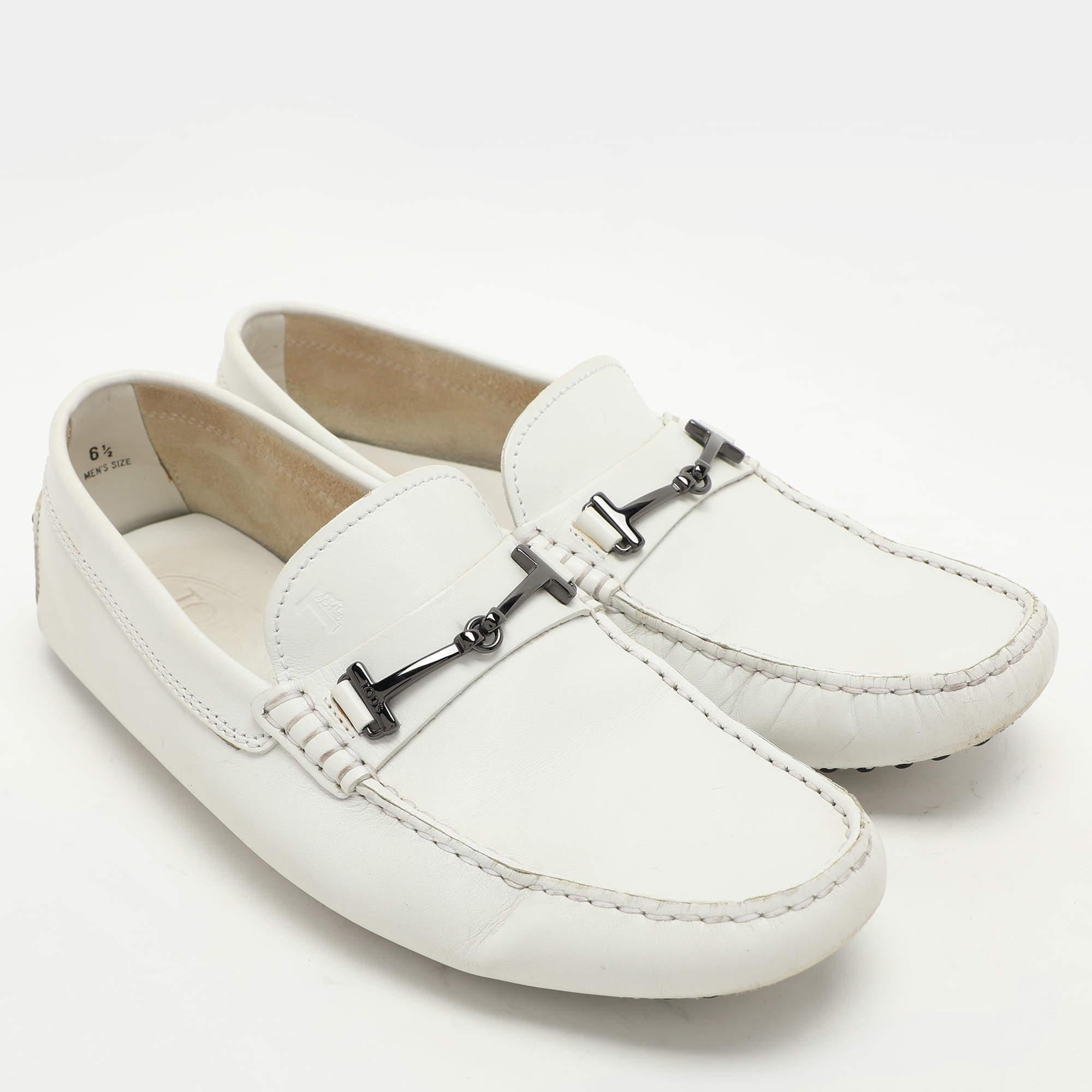 Tod's White Leather Double T Loafers Size 40 In Good Condition For Sale In Dubai, Al Qouz 2