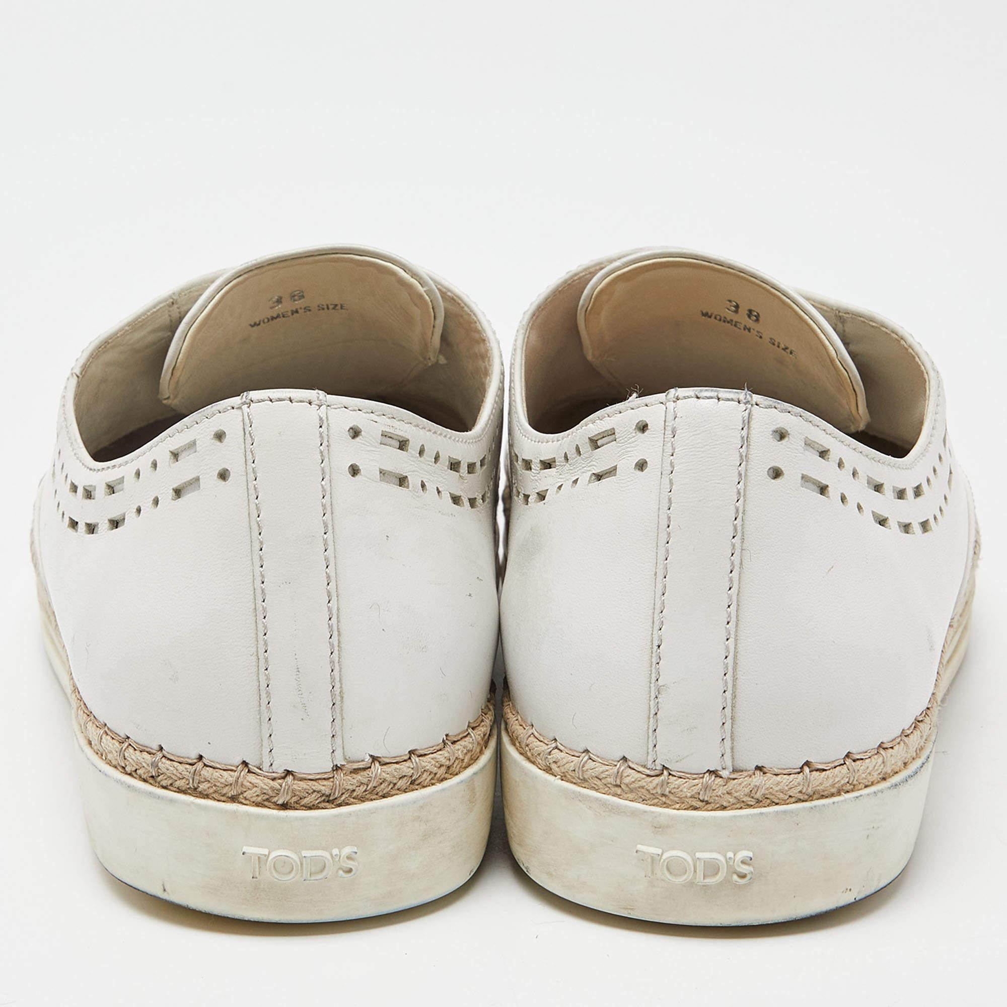 Tod's White Leather Espadrille Flat Size 38 For Sale 1