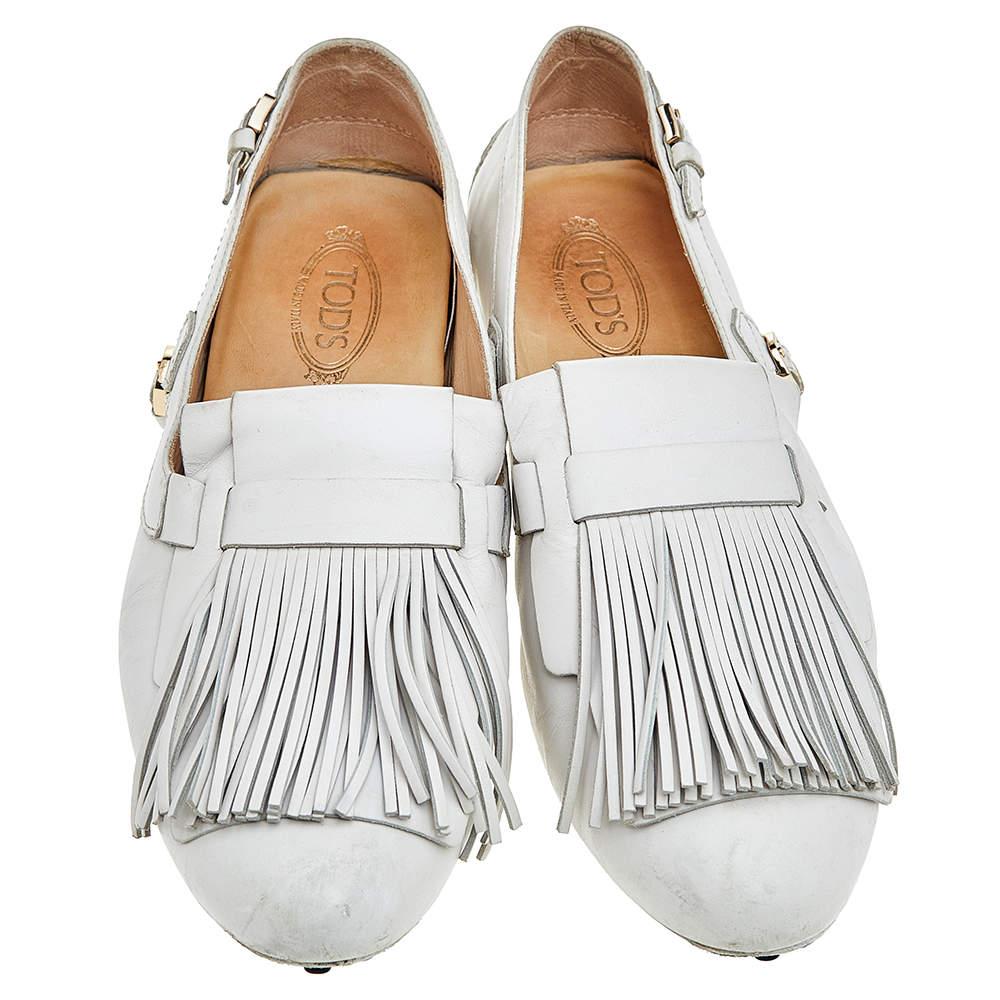 Women's Tod's White Leather Fringe Slip on Loafers Size 39 For Sale