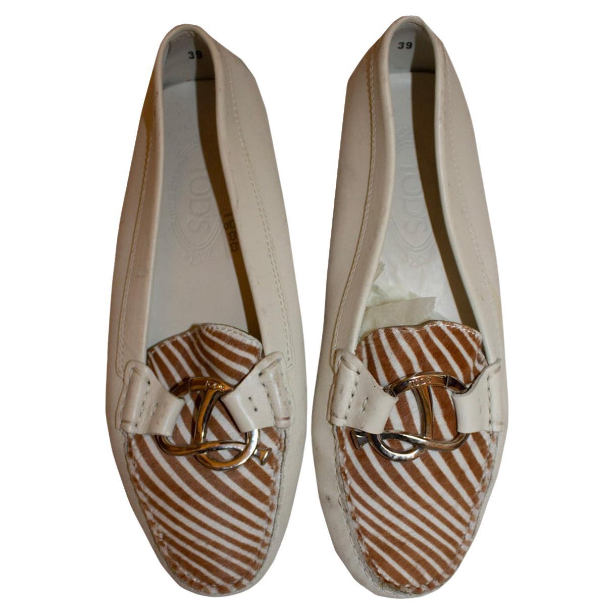 Tods White leather loafer with animal print detail For Sale