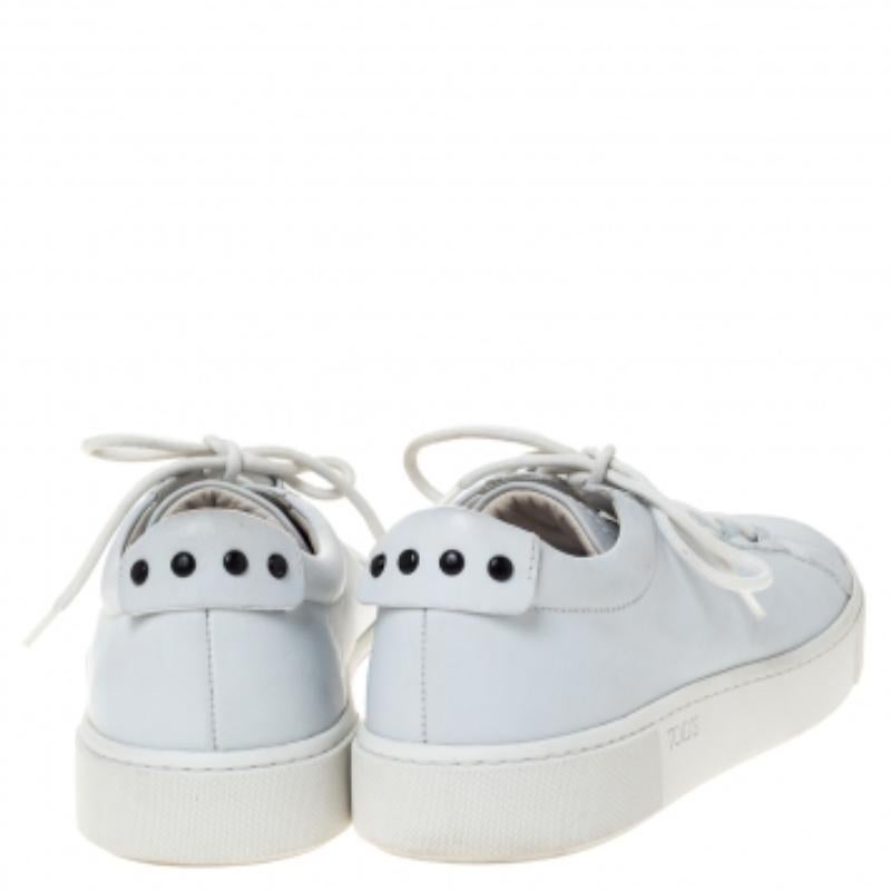 Tod's Weiße Low Top-Spitzen-Turnschuhe aus Leder Größe 39,5 im Angebot 1