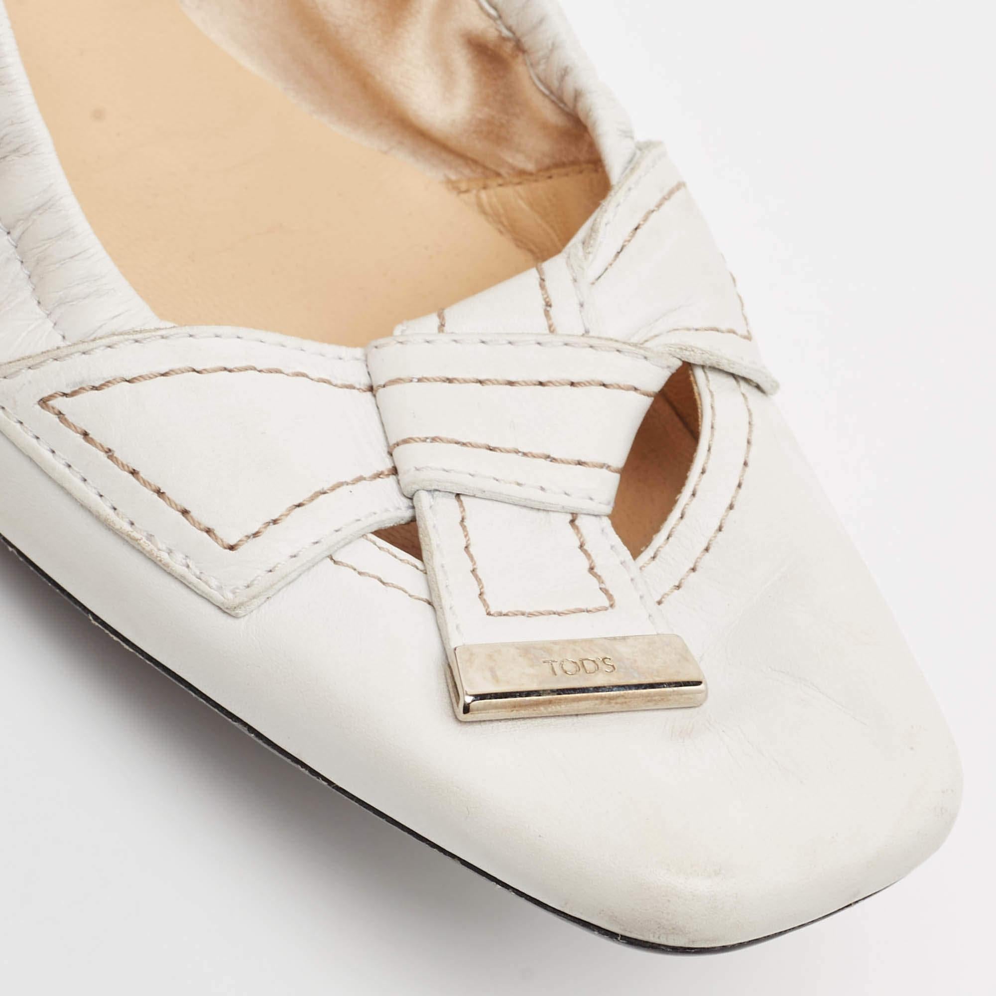 Tod's White Leather Scrunch Ballet Flats Size 39.5 For Sale 3