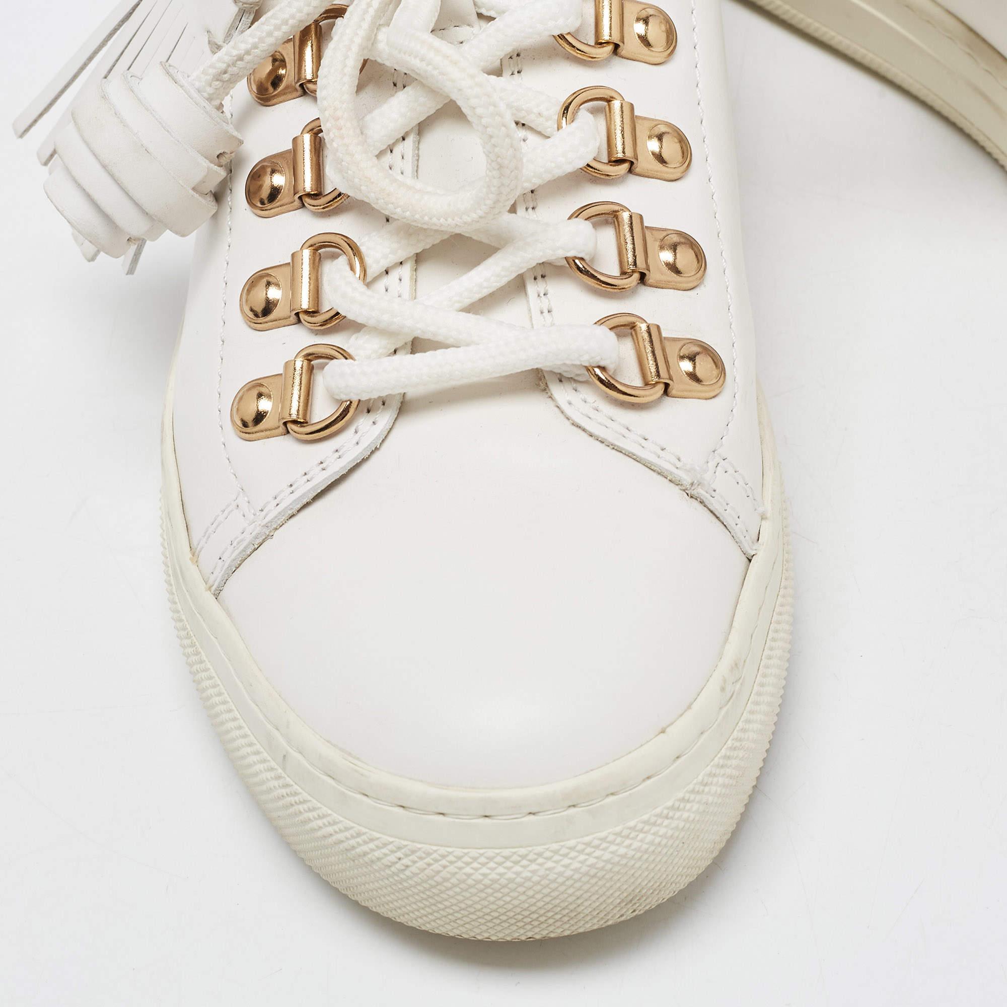 Tod's White Leather Tassel Lace Up Sneakers Taglia 34.5 in vendita 2