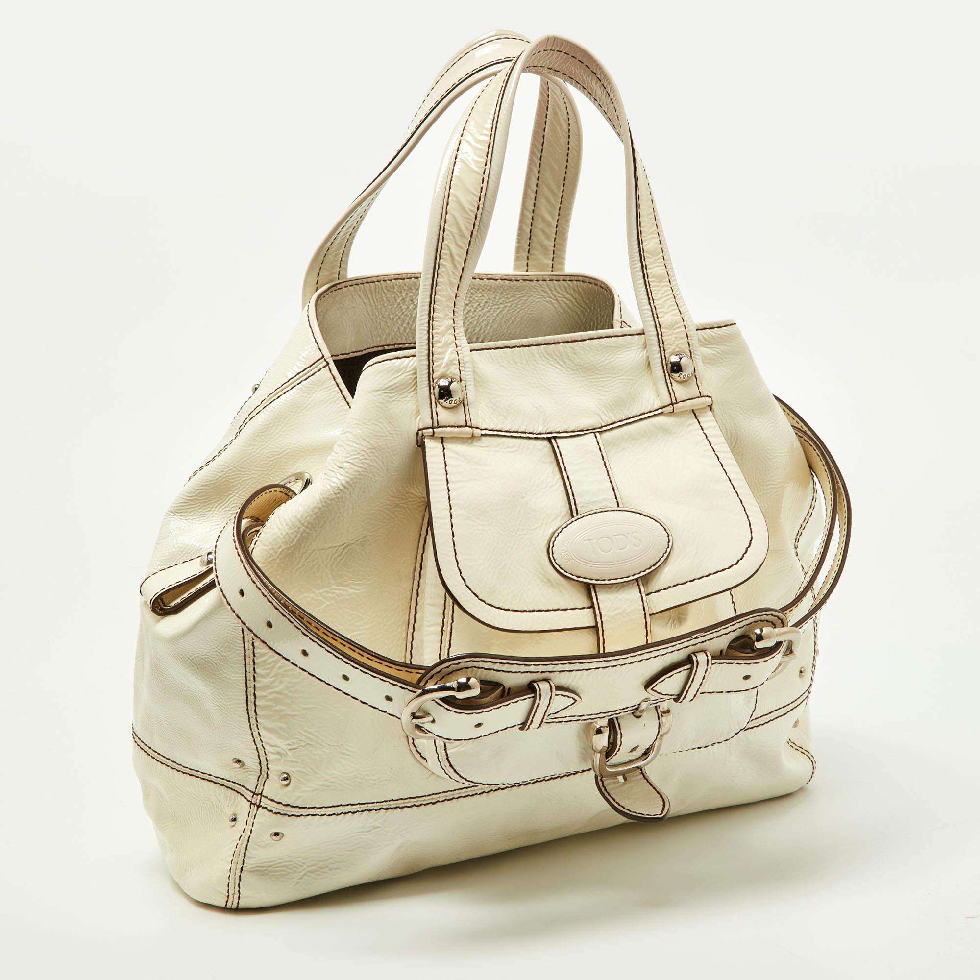 Tod's White Patent Leather Front Pocket Satchel In Fair Condition For Sale In Dubai, Al Qouz 2