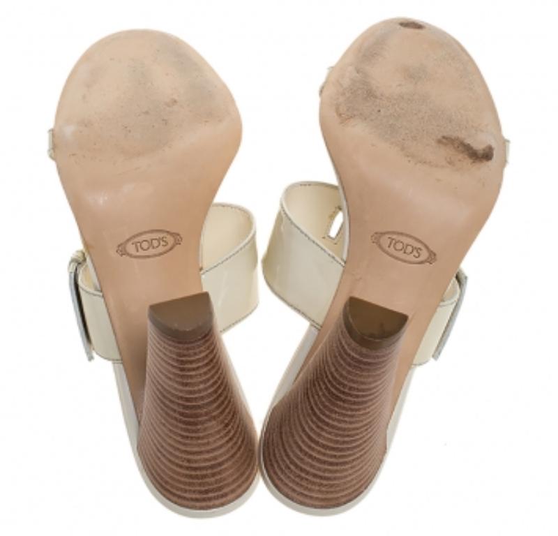 Tod's - Sandales à boucle en cuir verni blanc Peggy - Taille 41 Pour femmes en vente