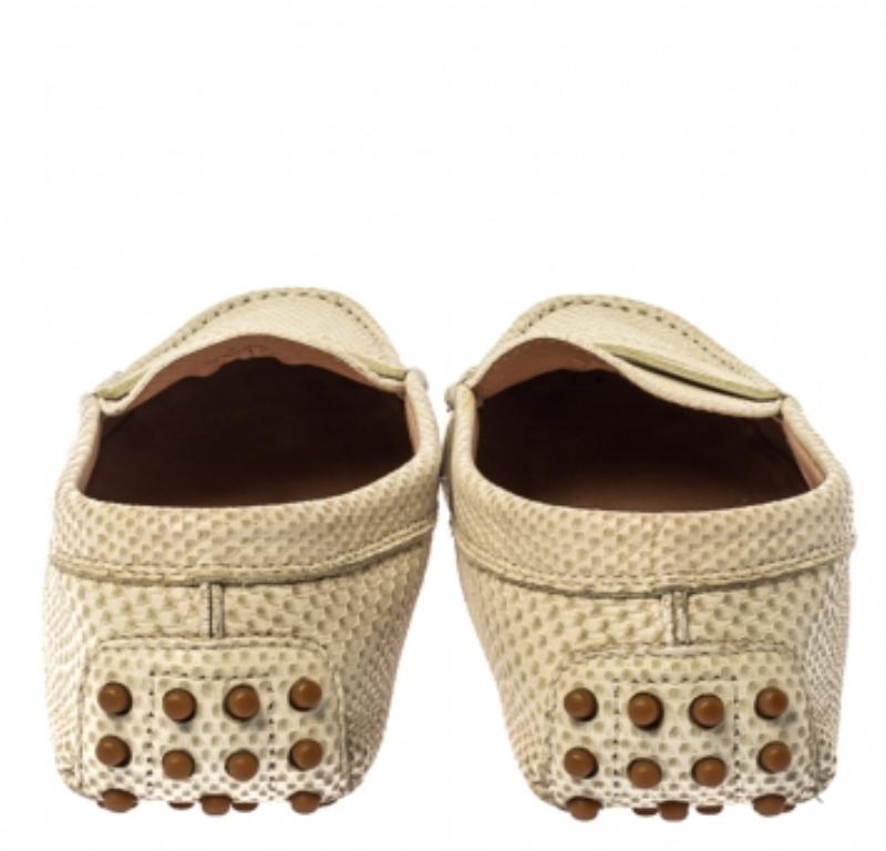 Tod's White Snake Embossed Leather Penny Loafers Size 36.5 For Sale 2