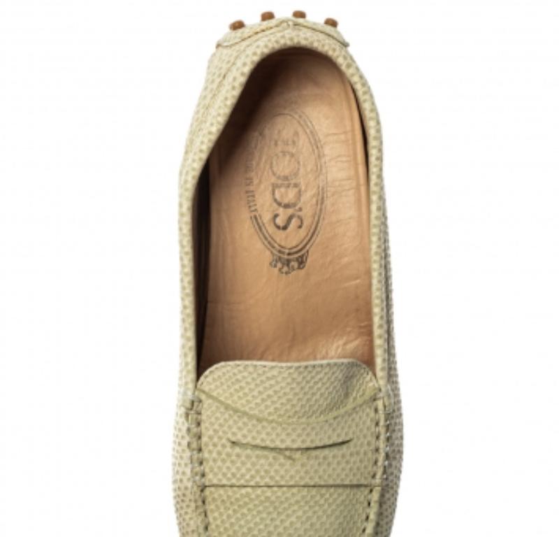 Tod's White Snake Embossed Leather Penny Loafers Size 36.5 For Sale 3