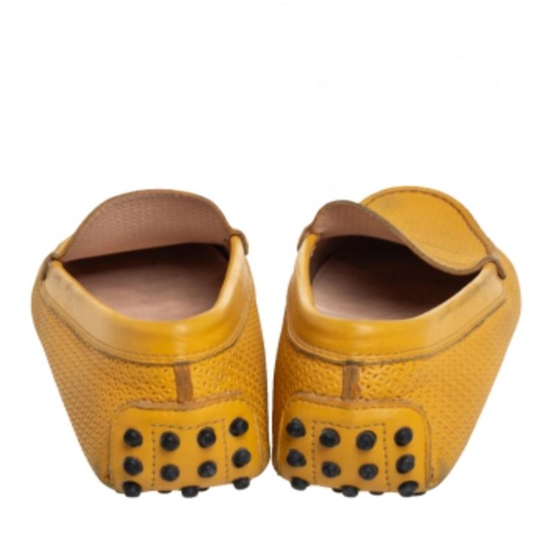 Tod's Yellow Perforated Leather Slip On Loafers Size 36.5 In Fair Condition For Sale In Dubai, Al Qouz 2