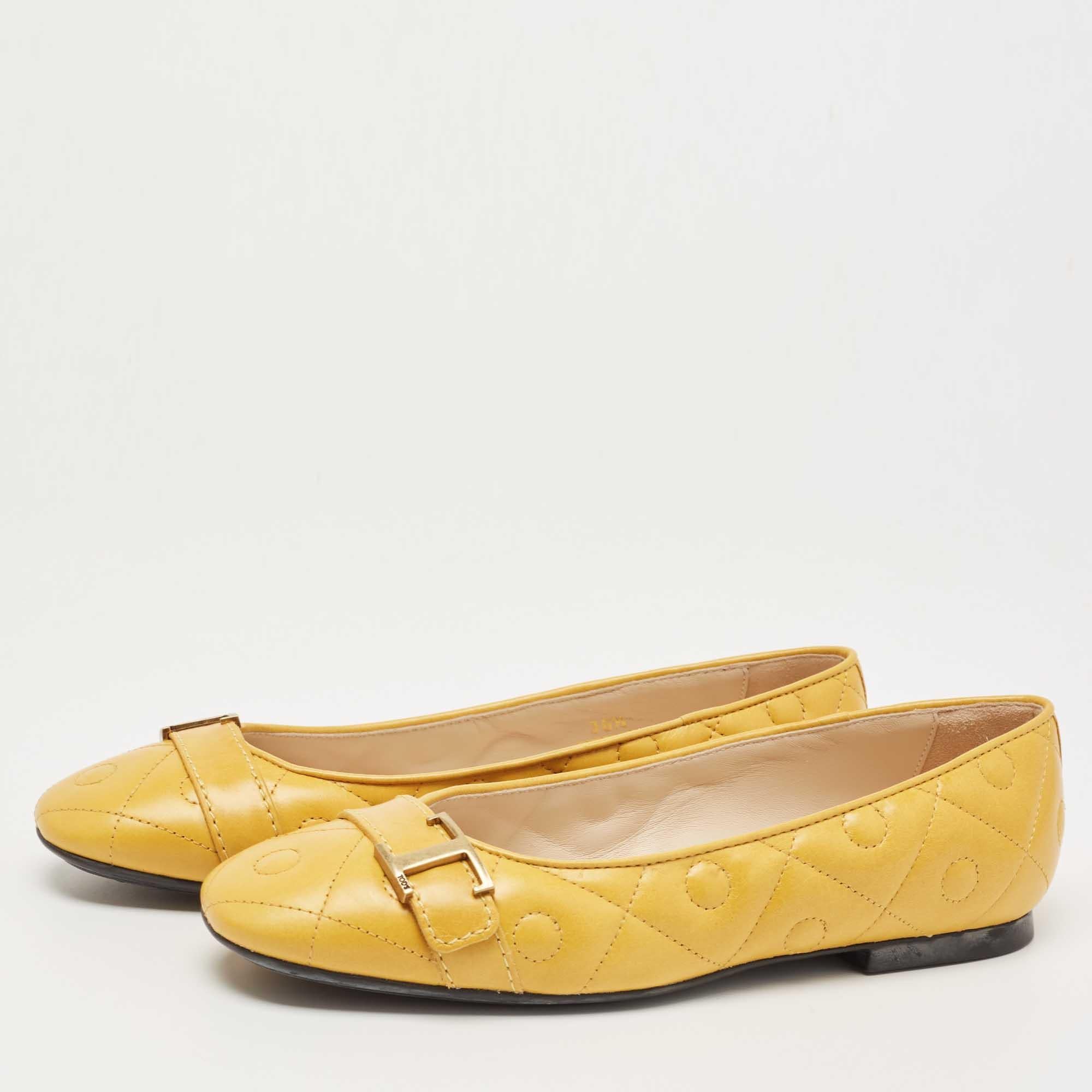 Tod's Yellow Quilted Leather T Ballet Flats Size 36.5 For Sale 1