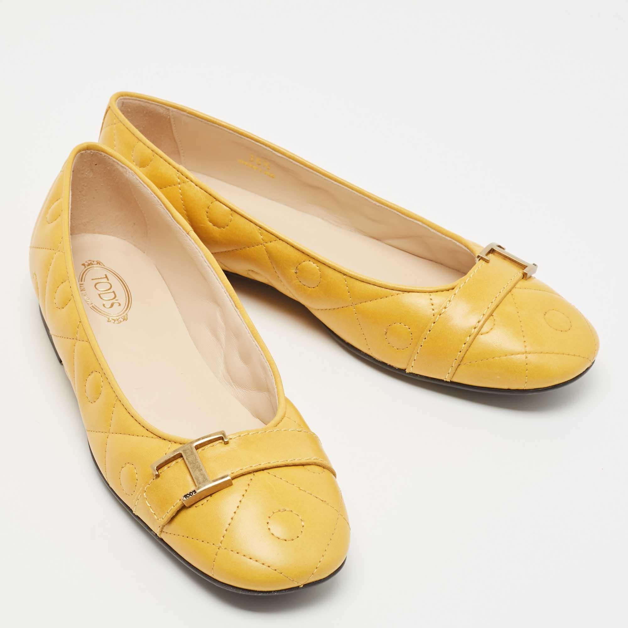 Tod's Yellow Quilted Leather T Ballet Flats Size 36.5 For Sale 2