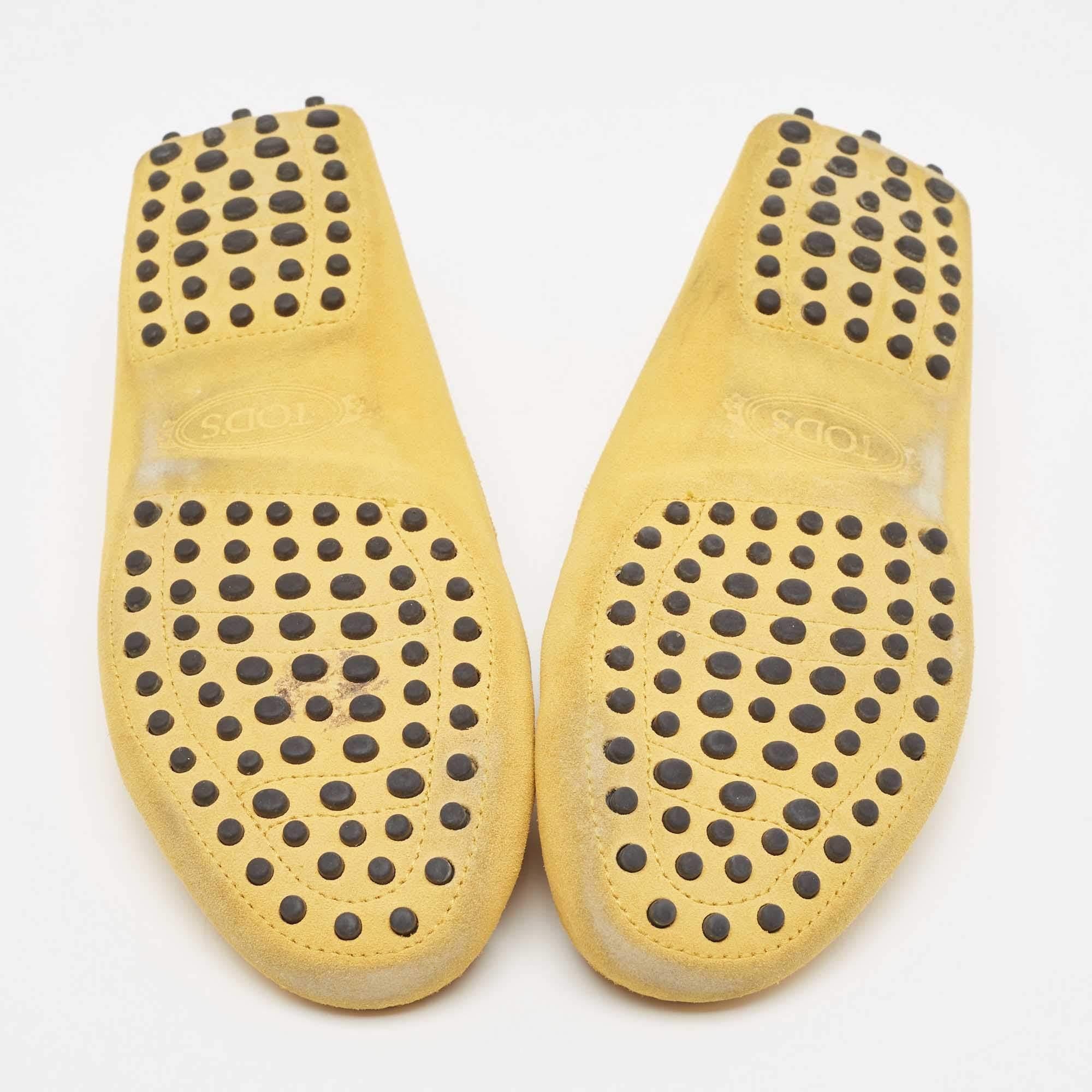 Tod's Yellow Suede Driving Loafers Size 39 For Sale 2