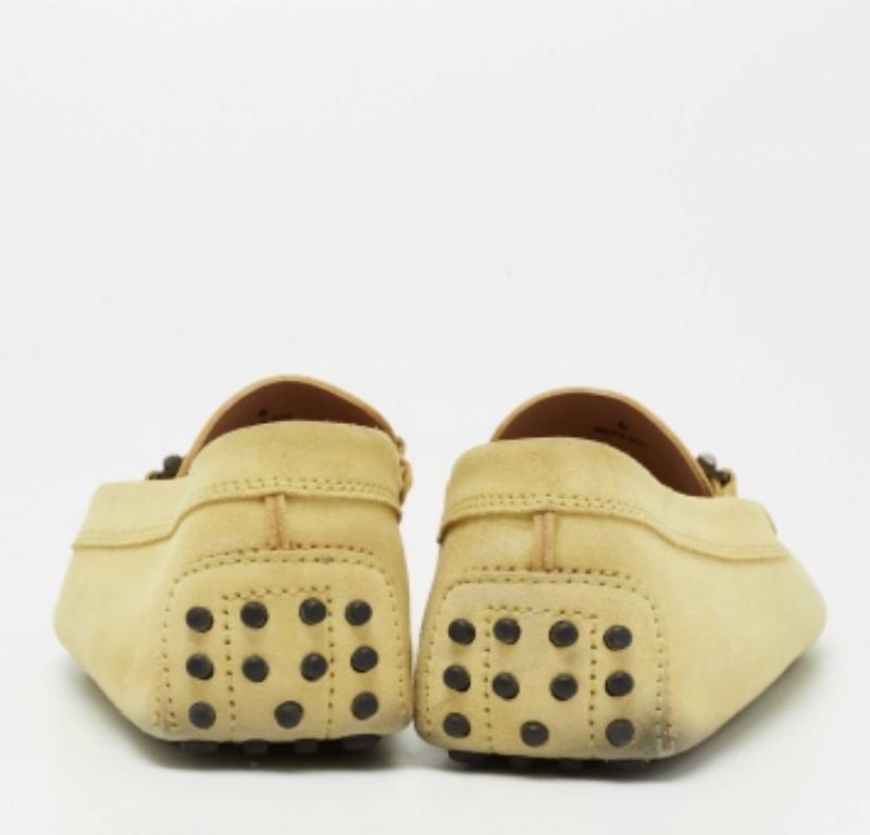 Tods Gommino - Mocassins en daim jaune à double T, taille 39,5 Pour hommes en vente