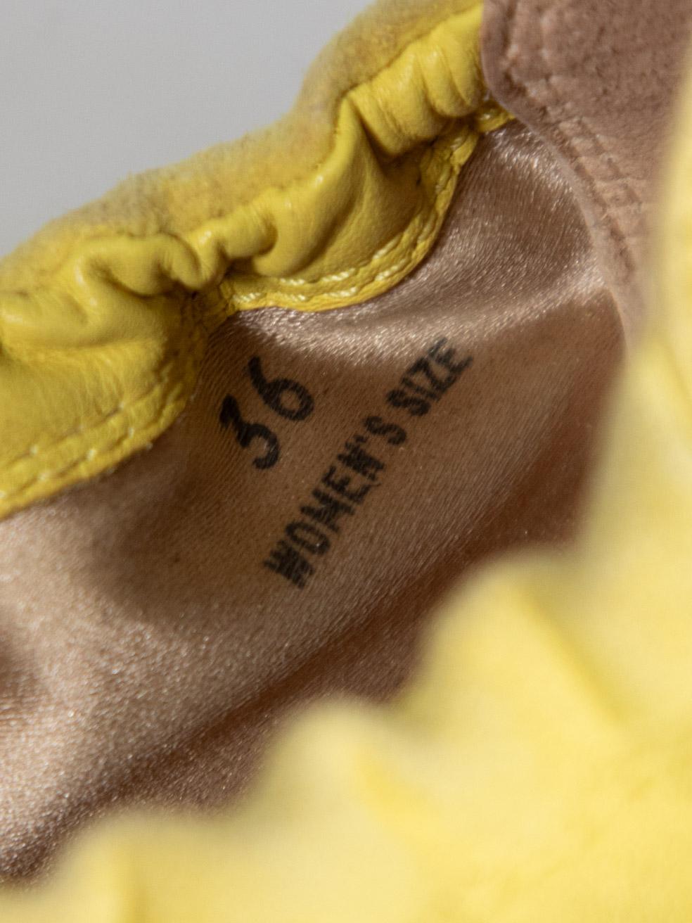 Tod's Yellow Suede Leather Ballet Flats Size IT 36 For Sale 2