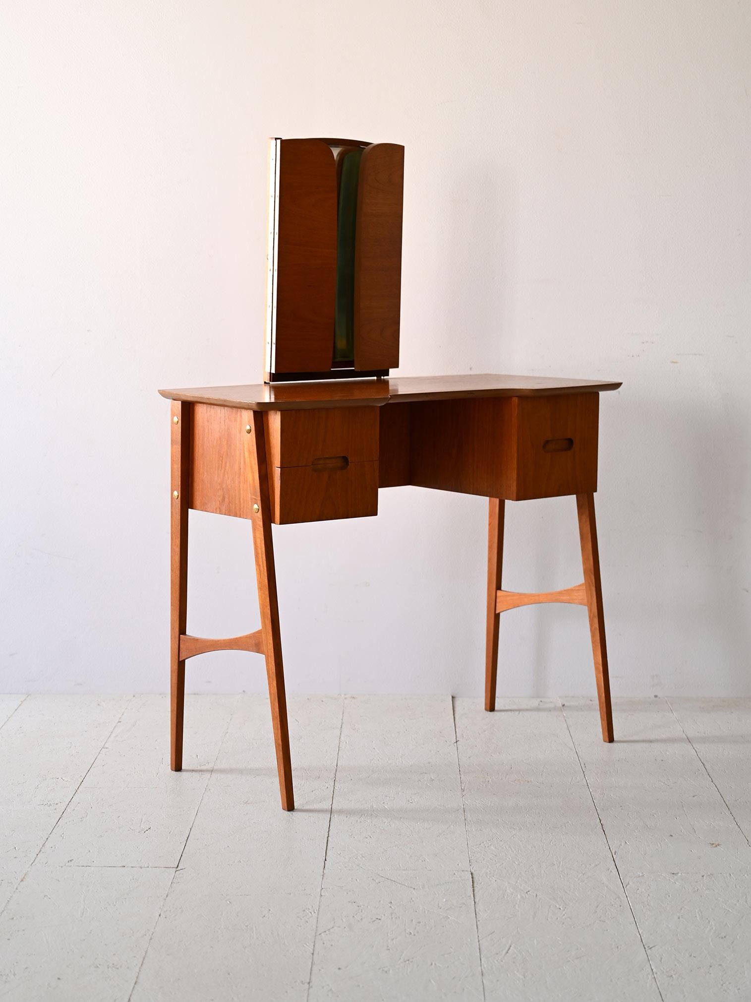 Scandinavian Modern Scandinavian dressing table with mirror For Sale