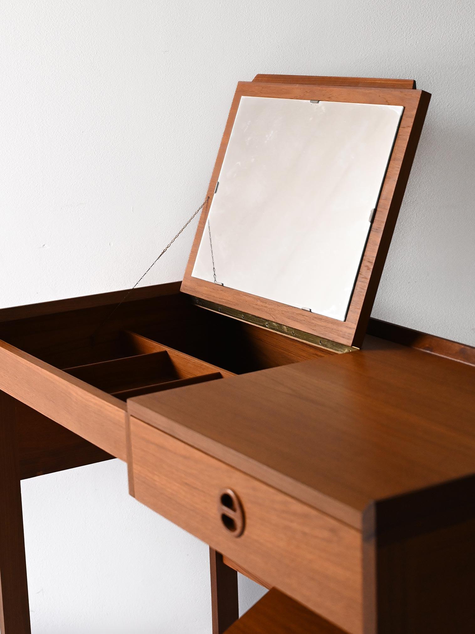 Toeletta scandinava vintage in teak anni ’60 Mid-20th Century en venta