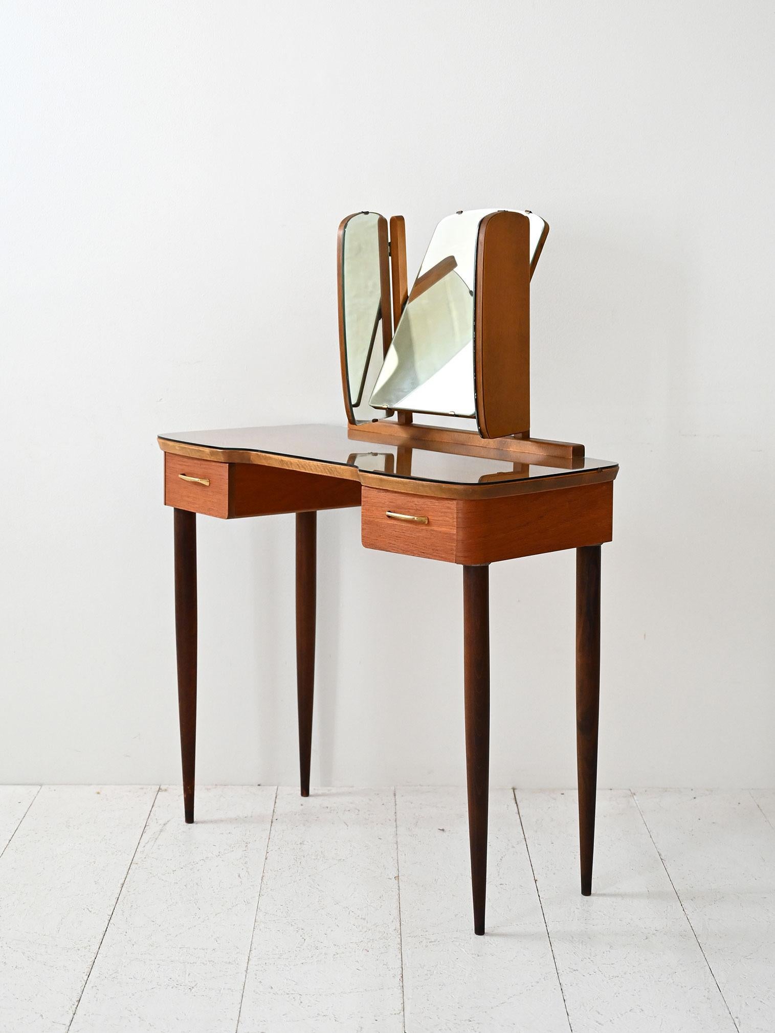 Mid-century vintage Scandinavian dressing table In Good Condition For Sale In Brescia, IT