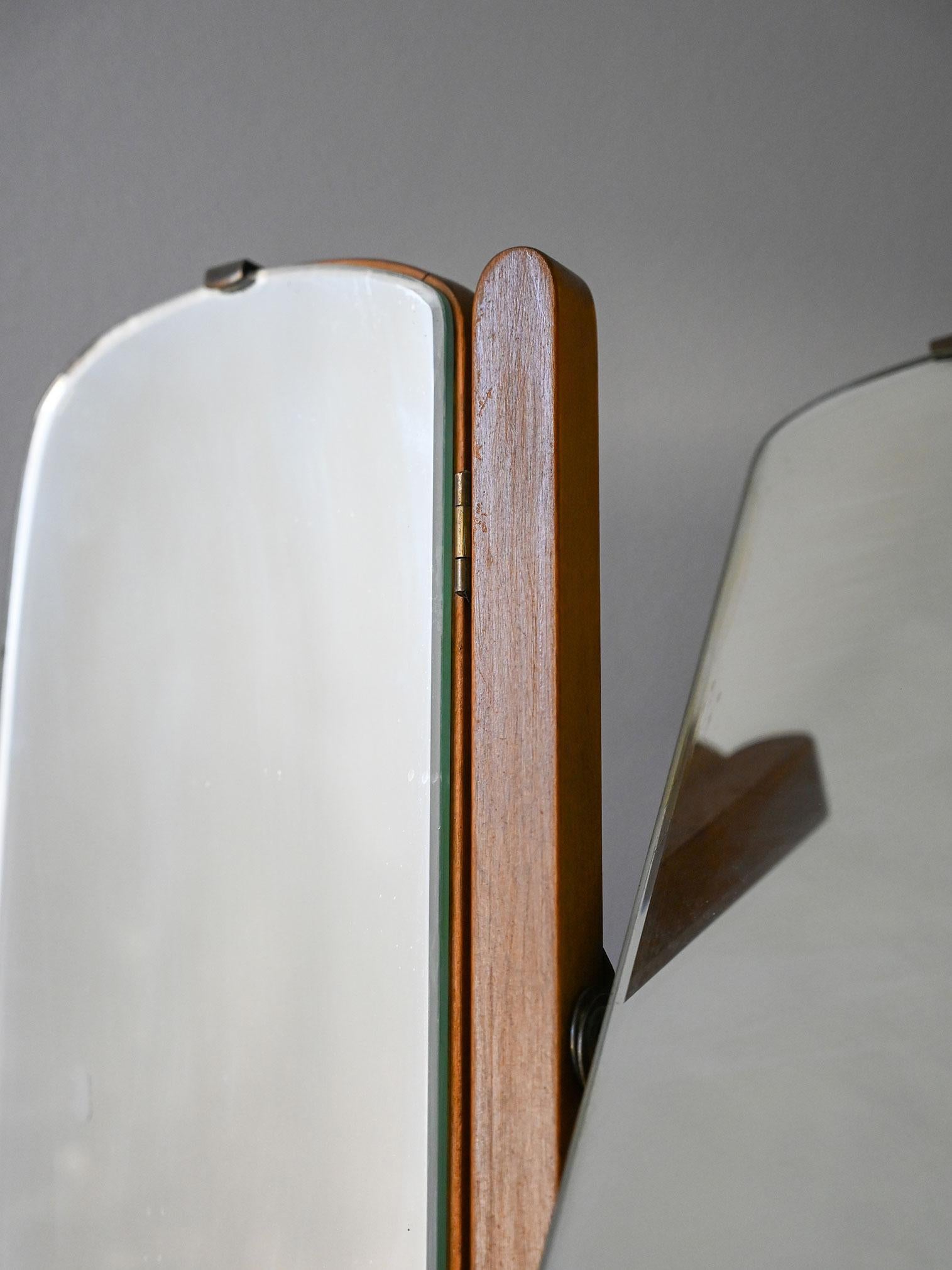 Mid-century vintage Scandinavian dressing table For Sale 1