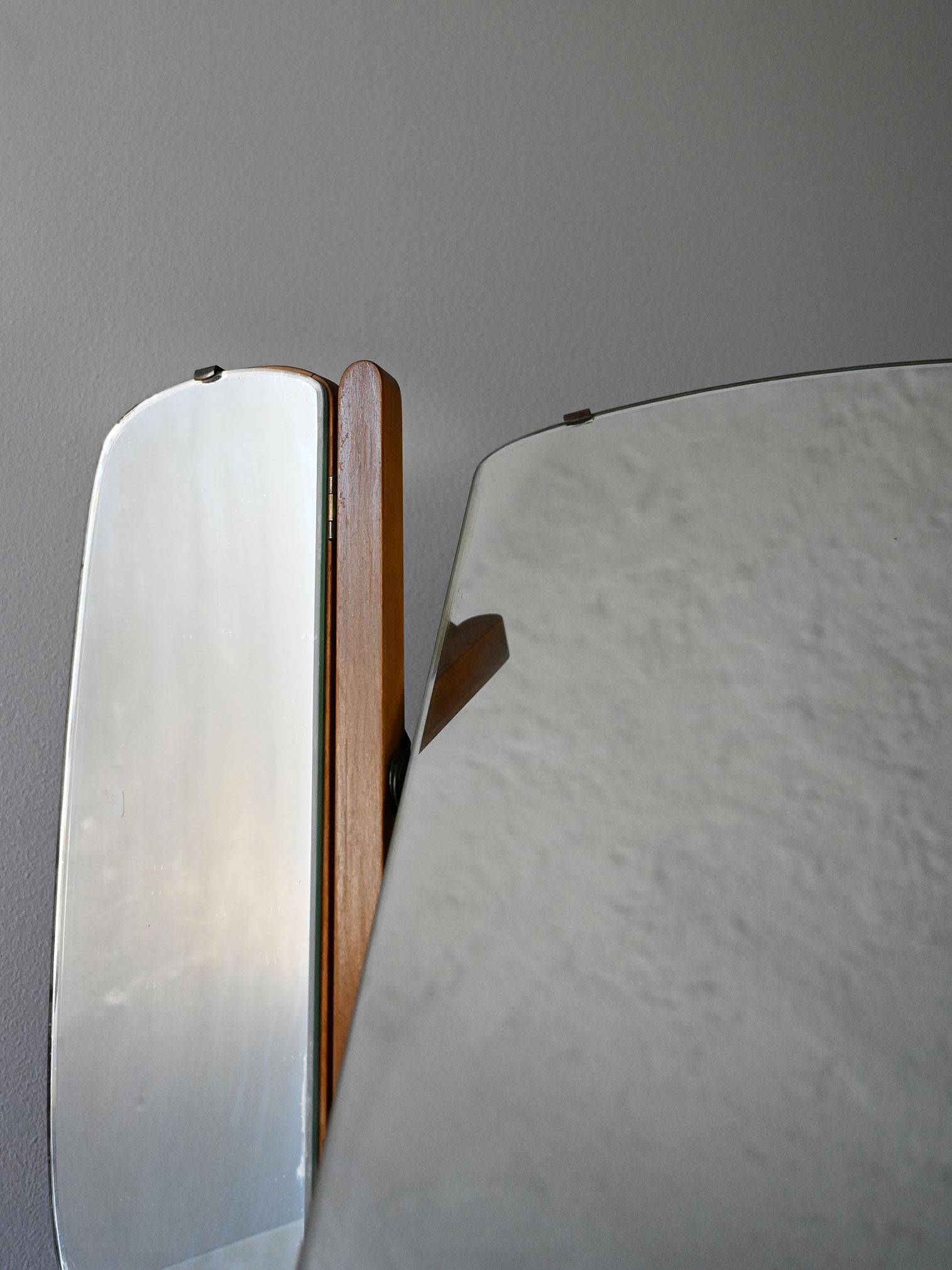 Mid-century vintage Scandinavian dressing table For Sale 2