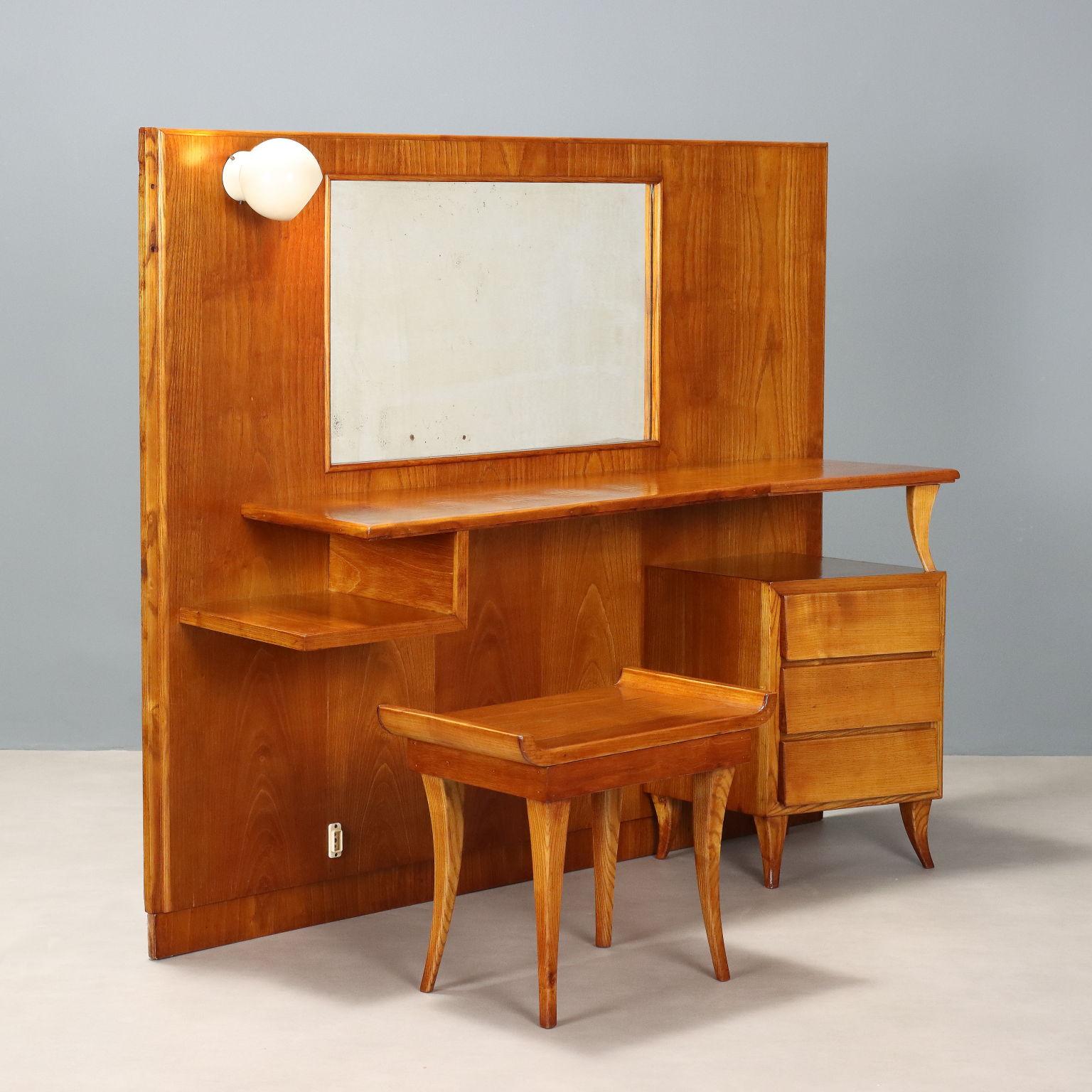 Vintage 20th-century Italian-made toilet made of oak veneer wood with stool, shelf and small chest of drawers, 1970s mirror and light point serviced and working.