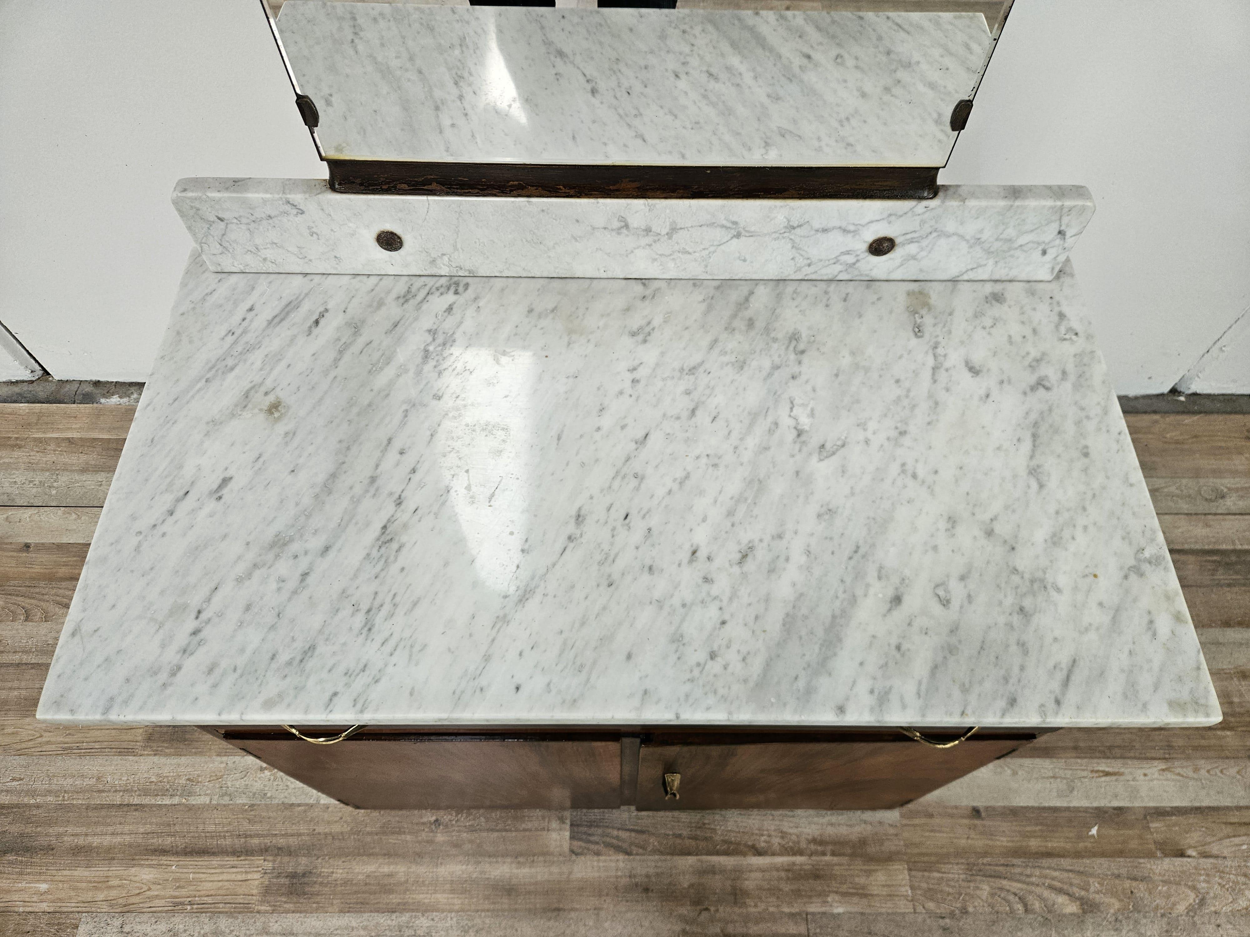 Art Deco dressing table with white marble and 1940s mirror For Sale 4