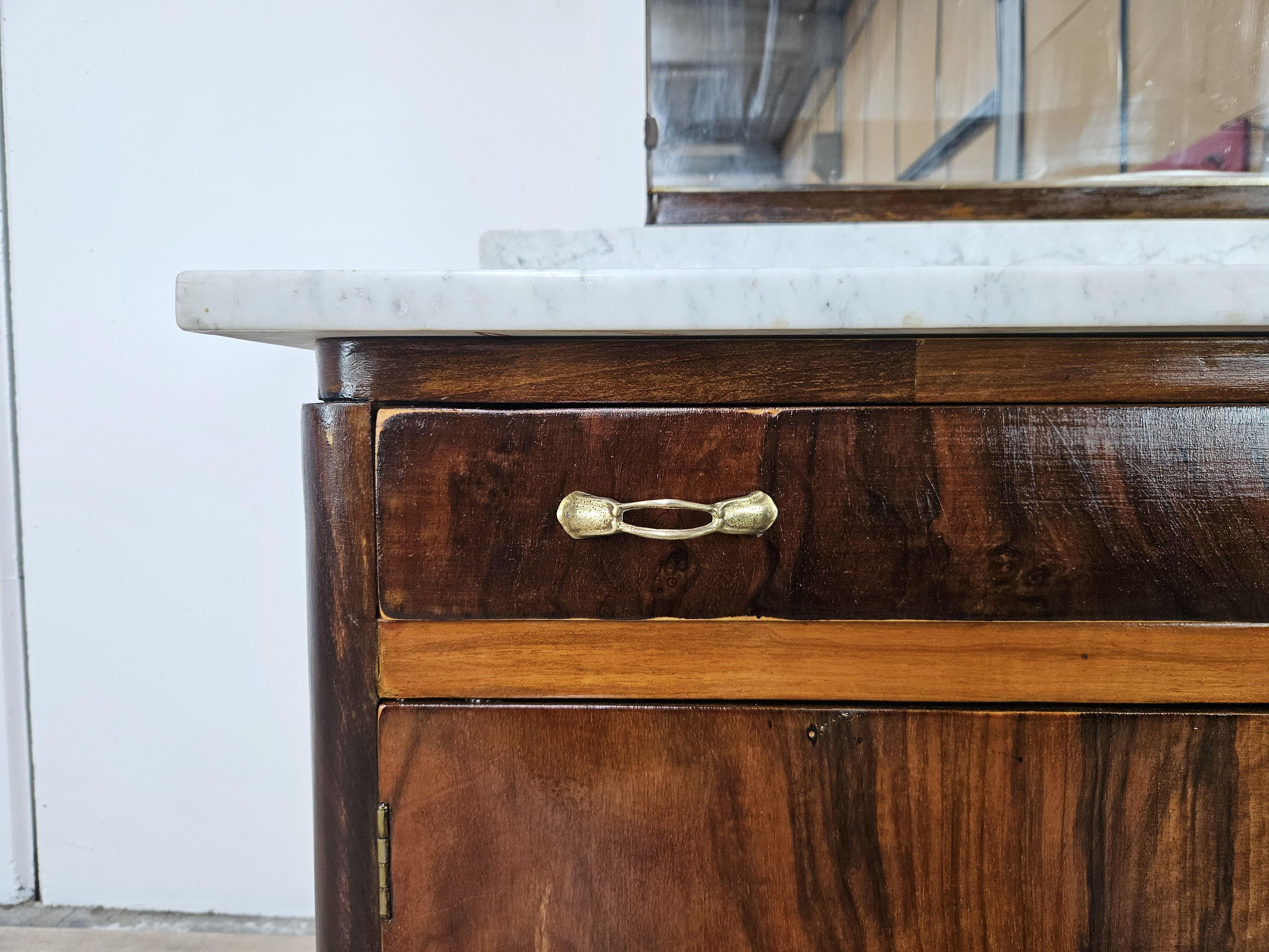 Art Deco dressing table with white marble and 1940s mirror For Sale 7
