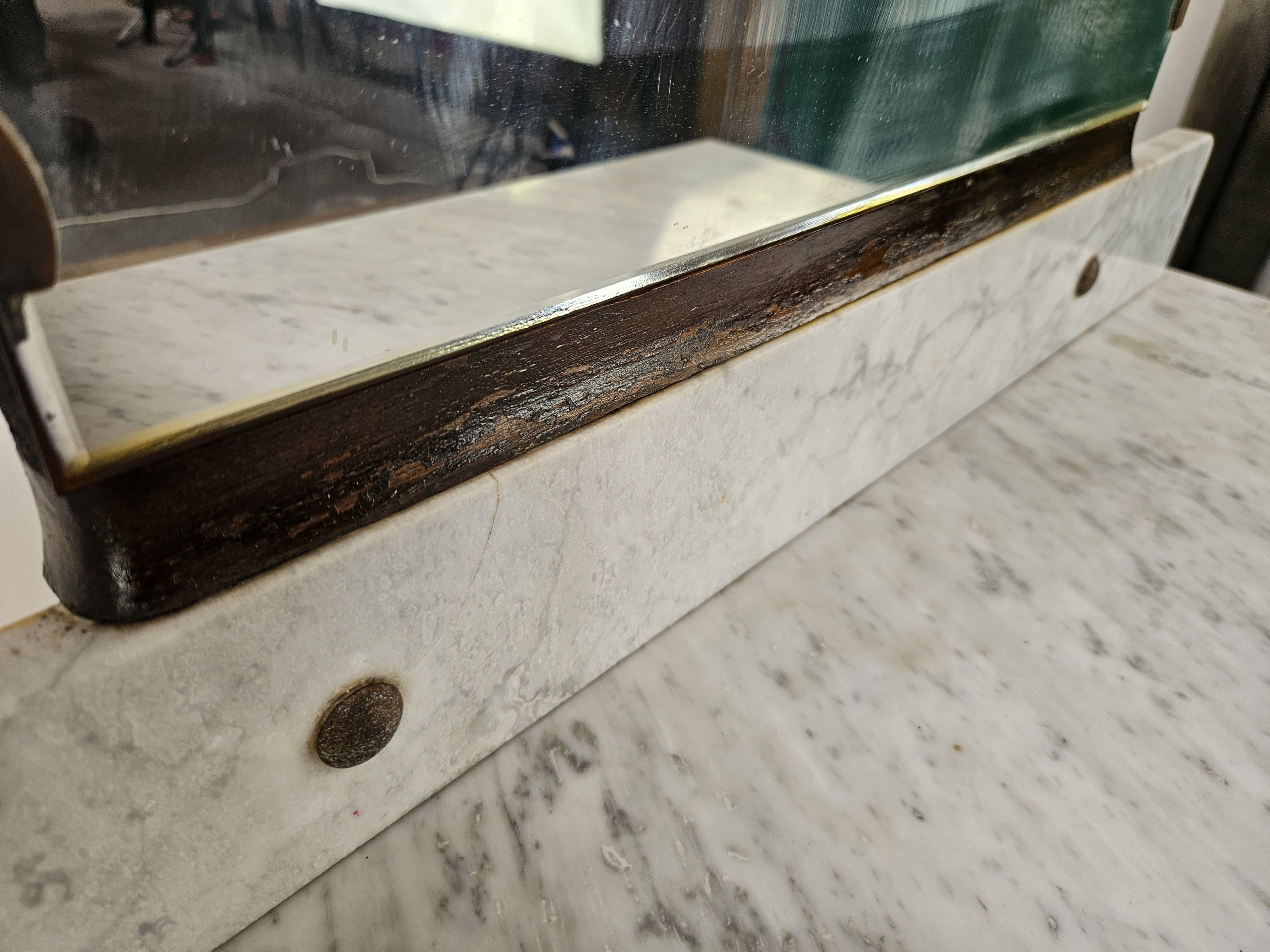 Art Deco dressing table with white marble and 1940s mirror For Sale 3