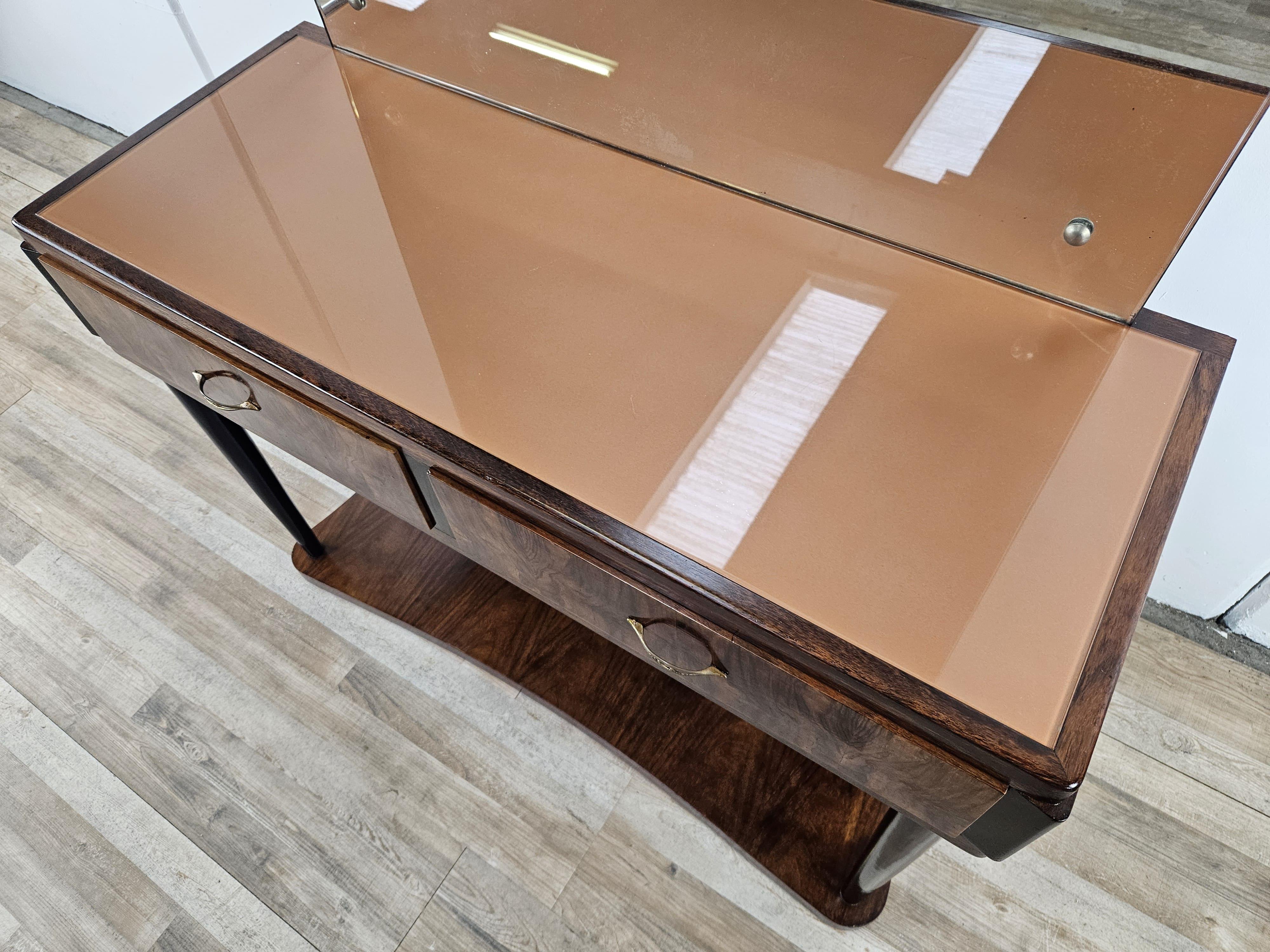 Coiffeuse Art Déco en bois de bruyère avec grand miroir et verre rose des années 1930 en vente 1