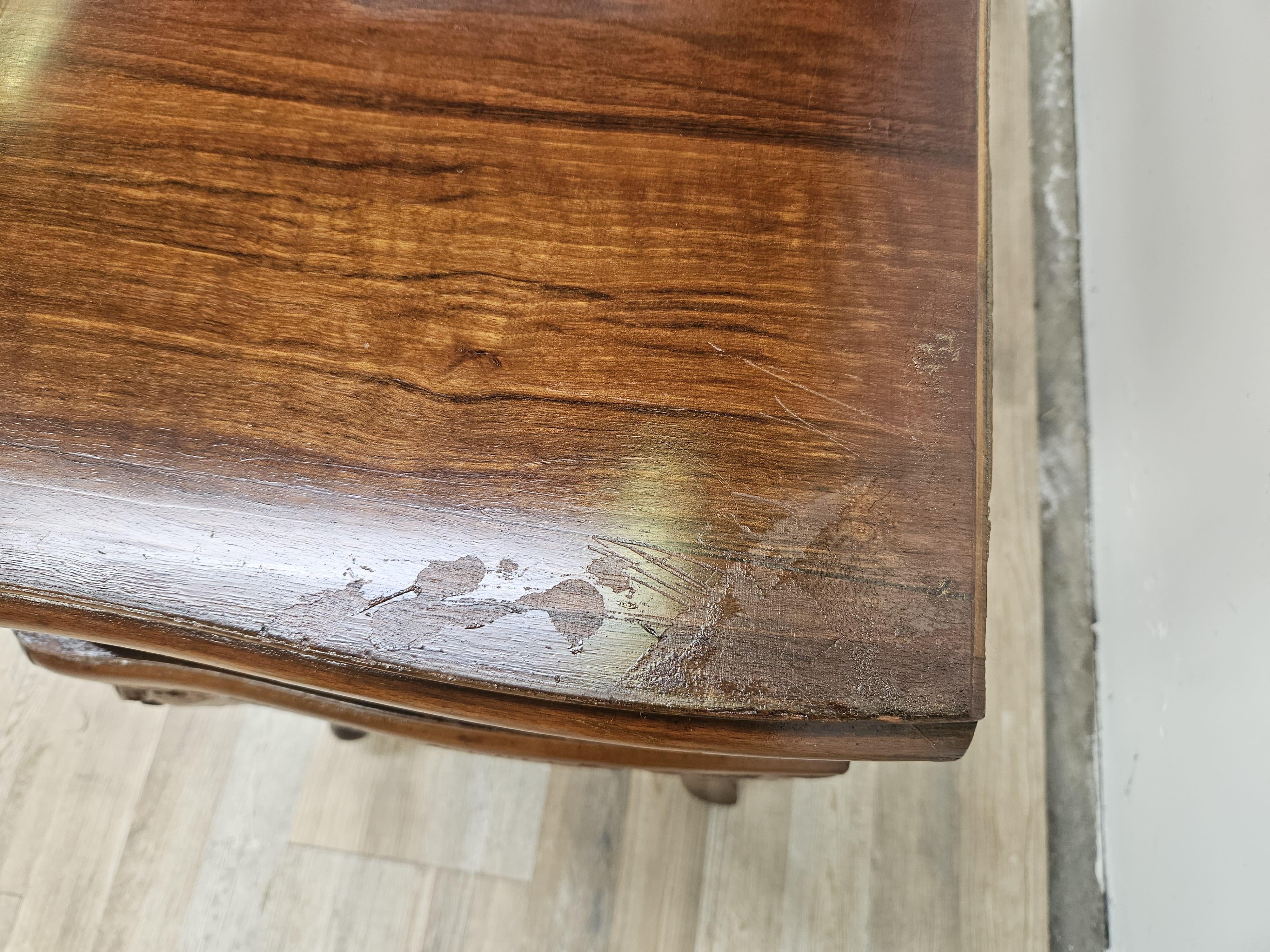 WC bas en noyer de style Chippendale 1930 20e siècle en vente 2