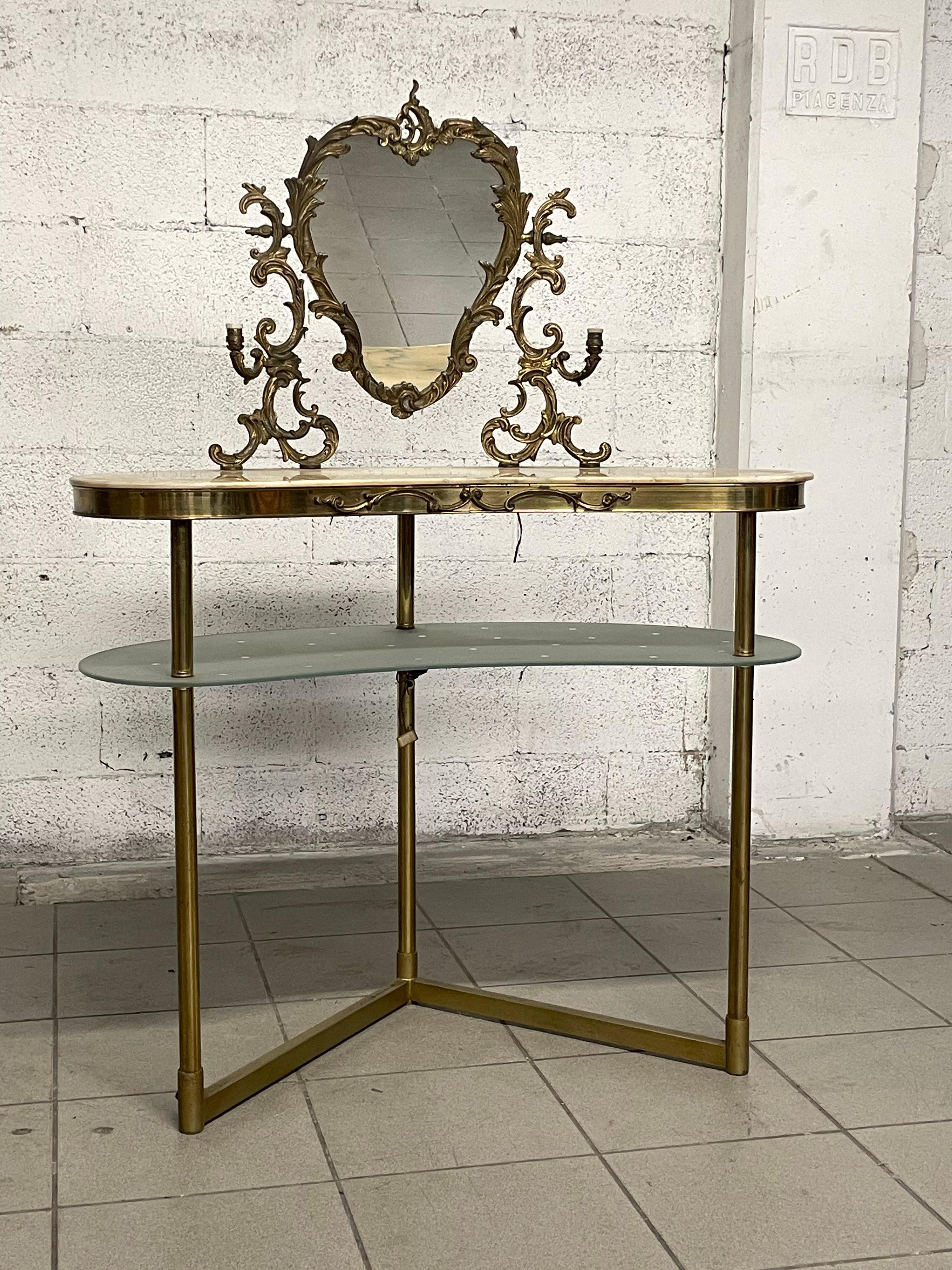 Italian 1940s - 1950s makeup dressing table made of brass and marble For Sale