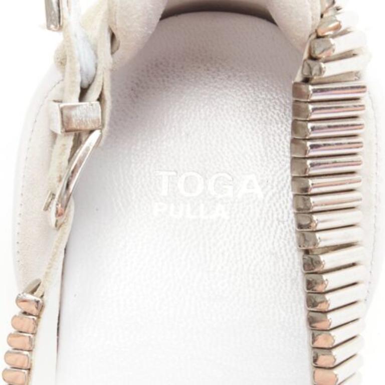 TOGA ARCHIVES 2022 weißes Leder silberne Metallplatte Schnalle Sandalen EU39 im Angebot 4