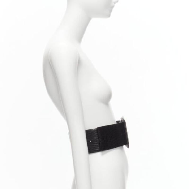 TOGA ARCHIVES black wide embossed leather buckle statement belt In Good Condition For Sale In Hong Kong, NT