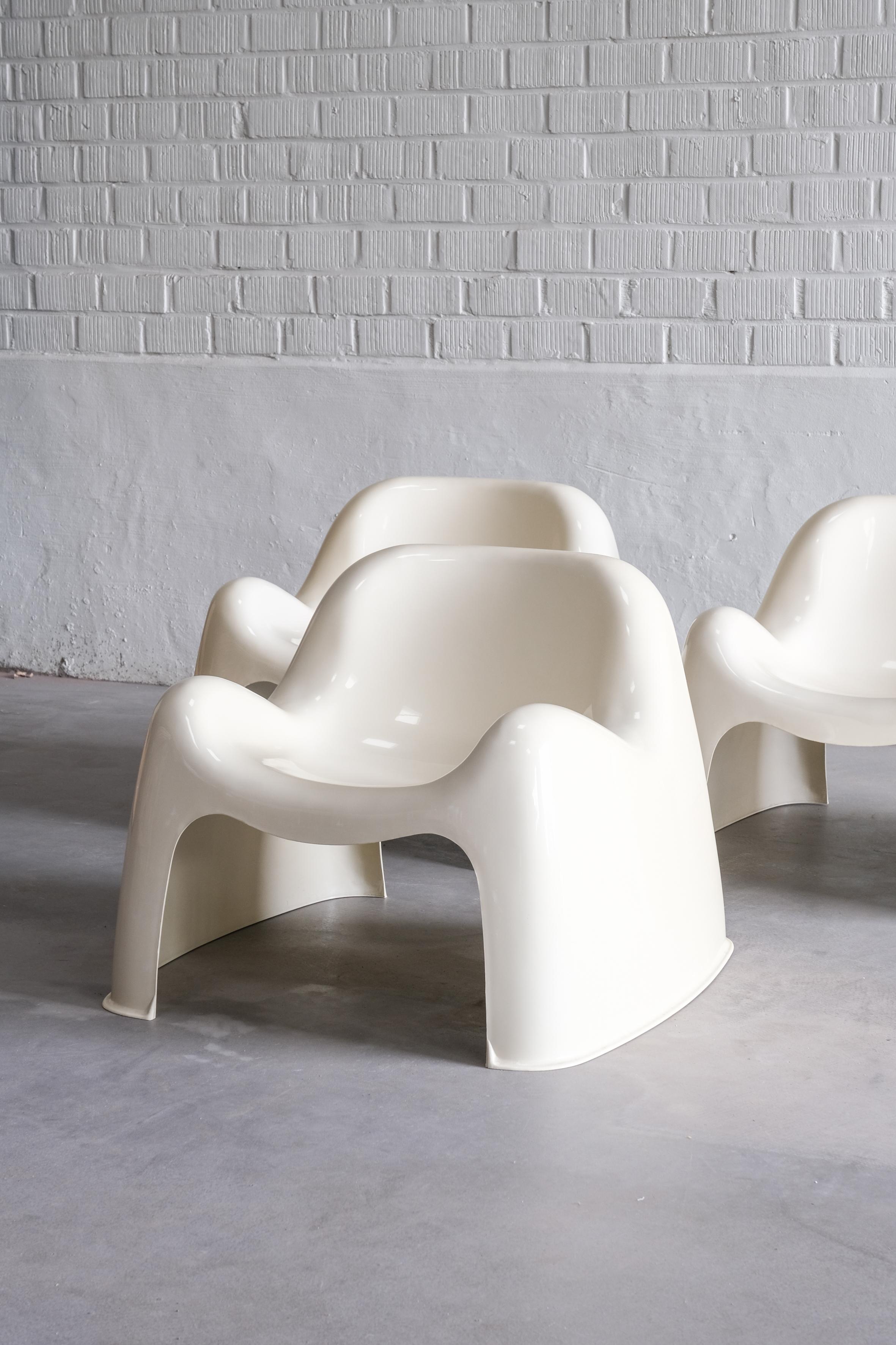 Toga Chair by Sergio Mazza for Artemide 3