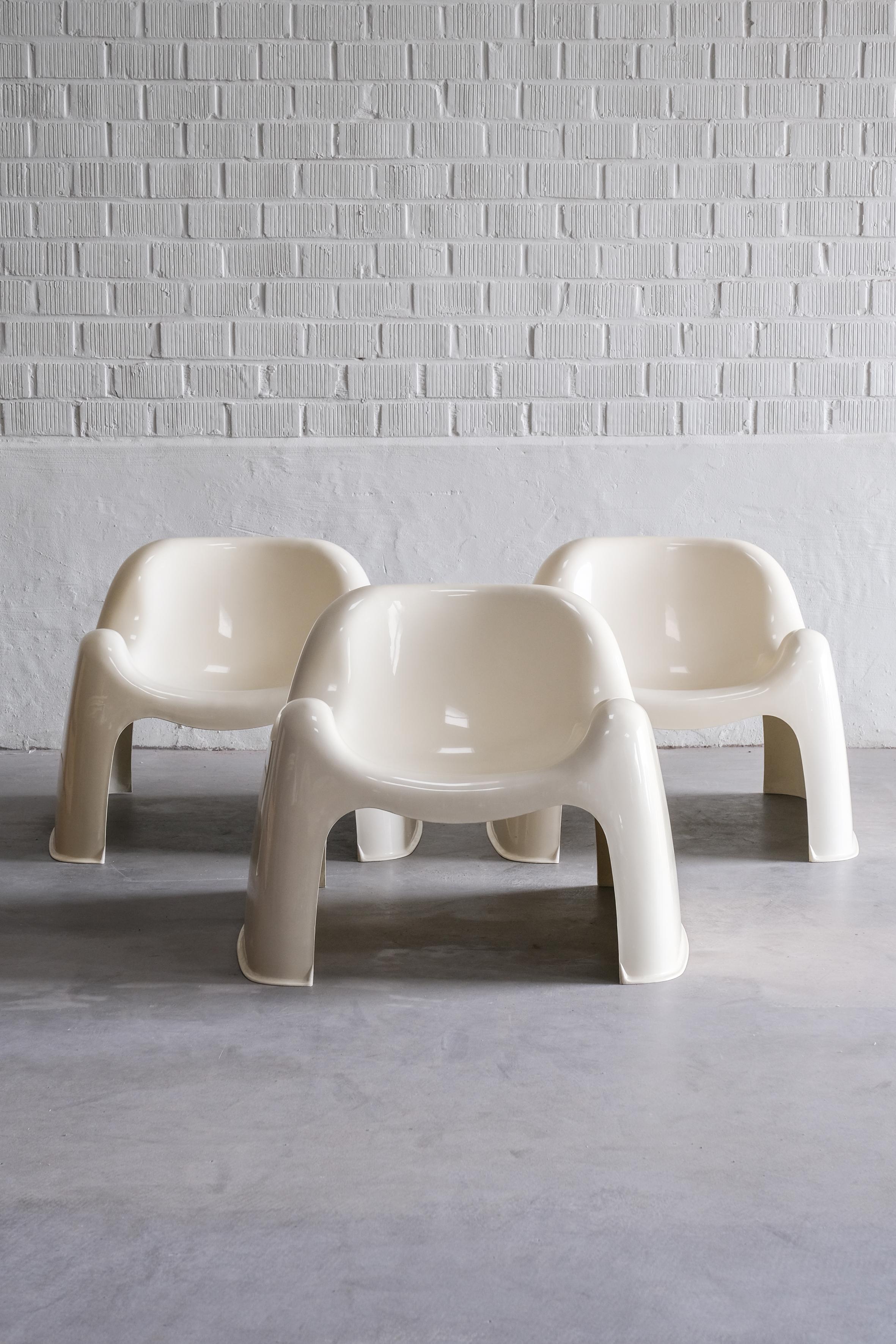 Toga Chair by Sergio Mazza for Artemide 2