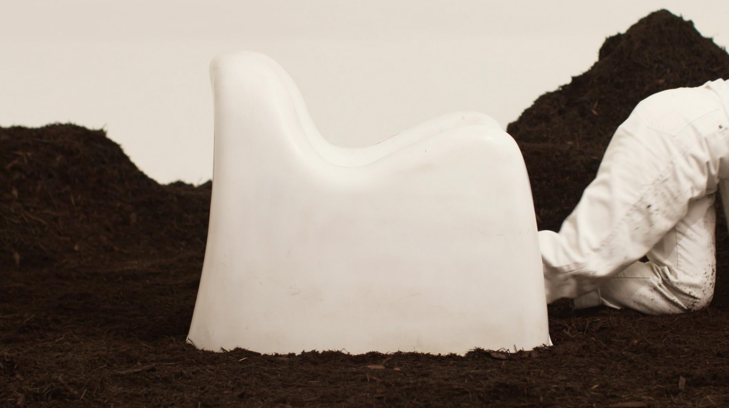 Molded Toga Lounge Chair Designed by Sergio Mazza for Artemide, c.1969 For Sale