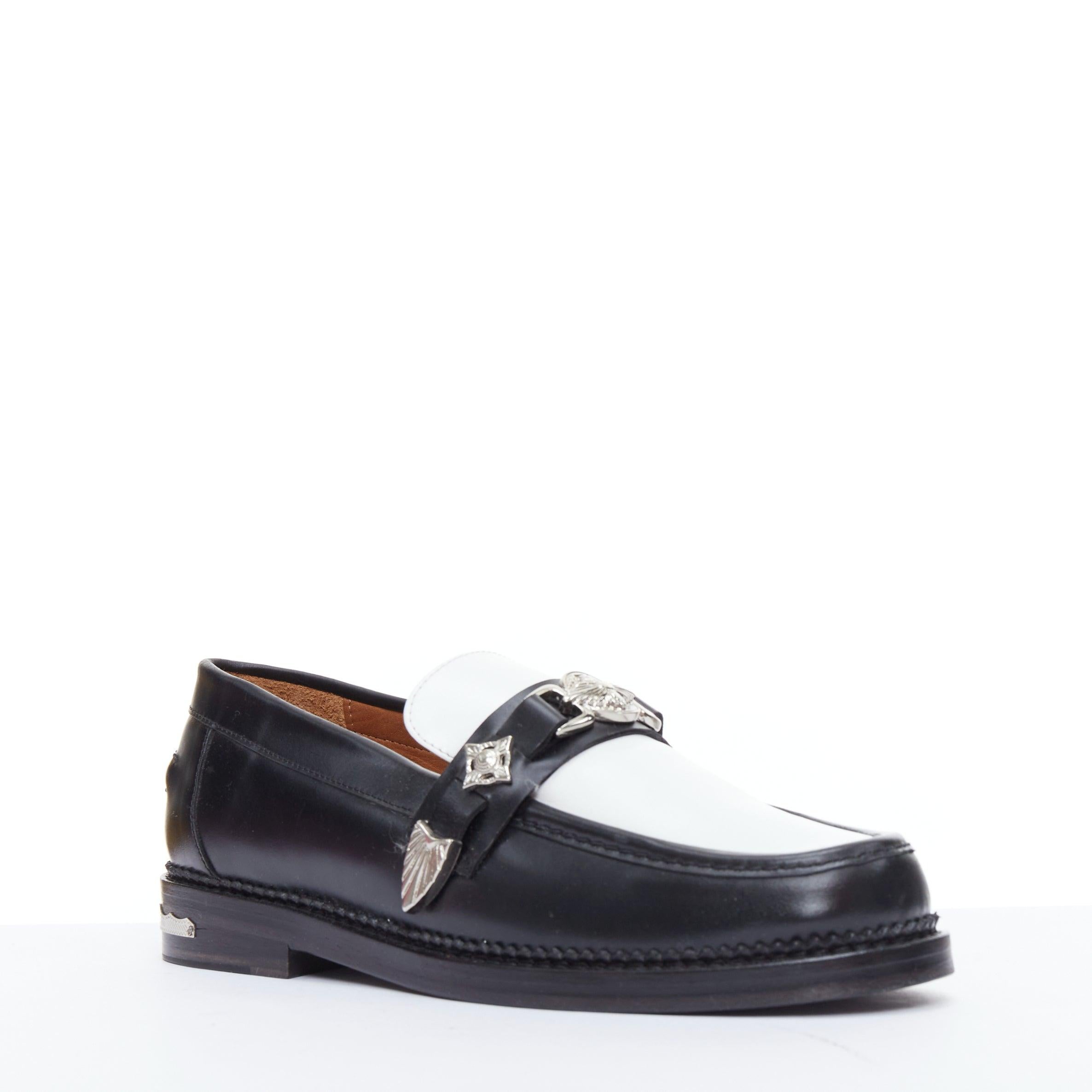 Black TOGA VIRILIS black white silver logo plague bicolor hard loafers EU39