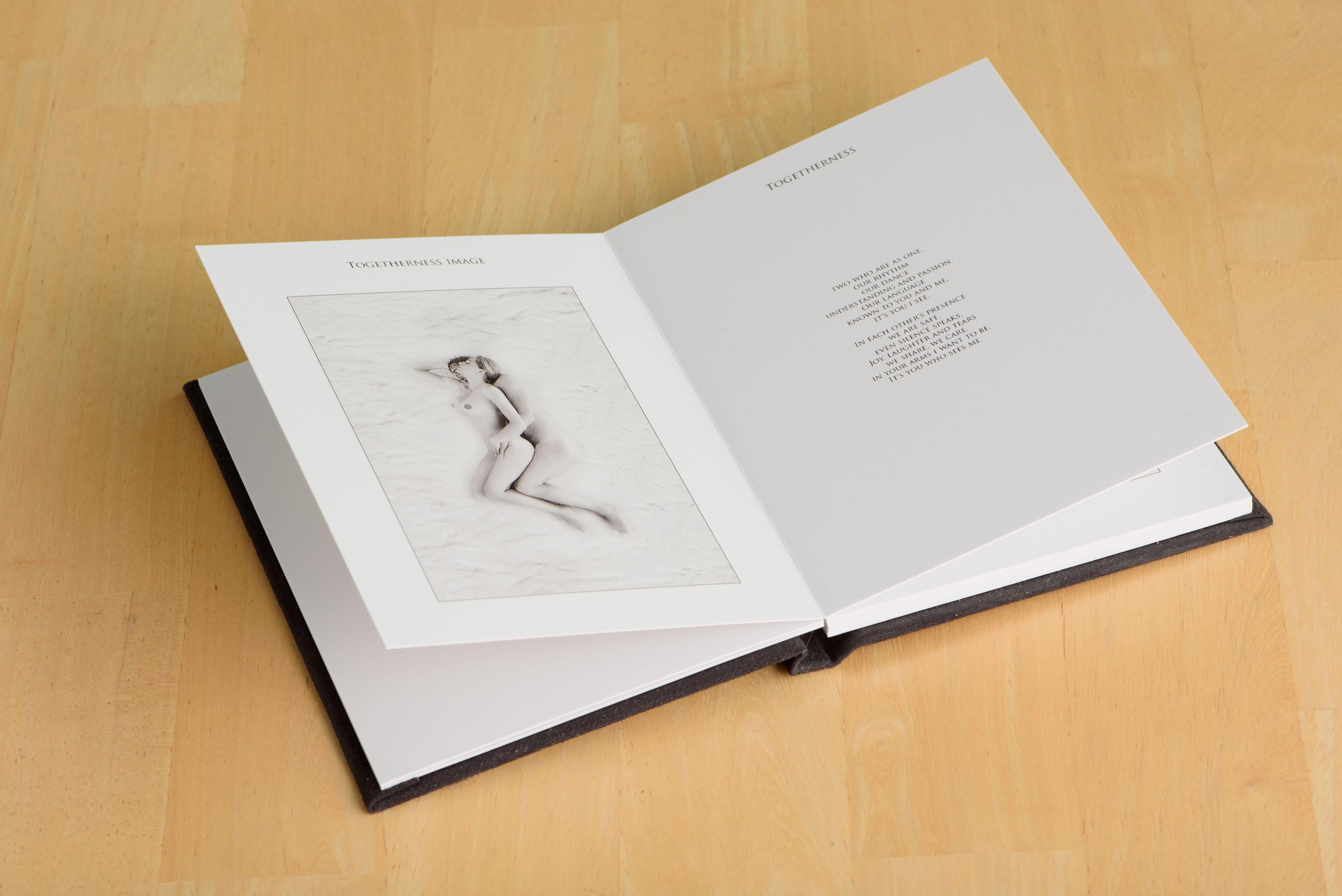 “Togetherness” Love Collection Ring 18k Gold, Brilliant & Pink Sapphires. in vendita 4