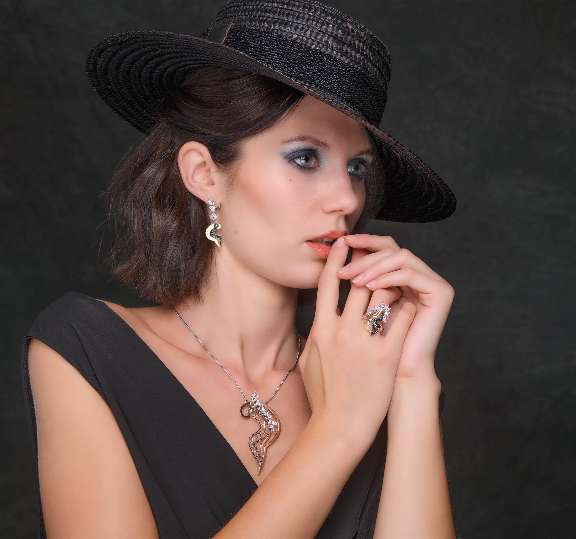 da uomo o donna “Togetherness” Love Collection Ring 18k Gold, Brilliant & Pink Sapphires. in vendita