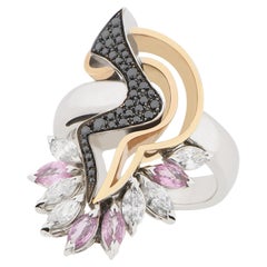 “Togetherness” Love Collection Ring 18k Gold, Brilliant
Pink Sapphires.